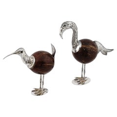 Antike exotische Vogelfiguren aus Silber und Kokosnussholz
