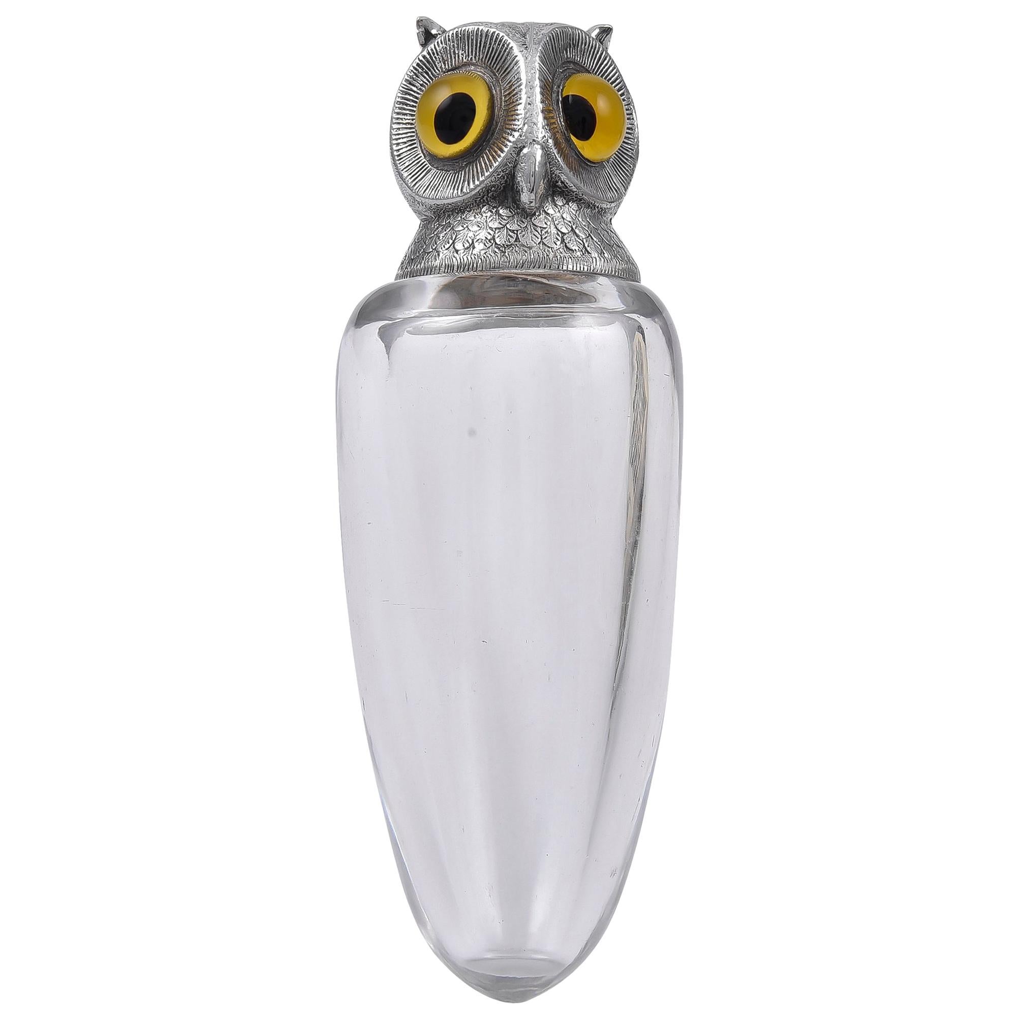 Owl With Huge Eyes Eagle Keychain Pendant Silver Made of Metal 