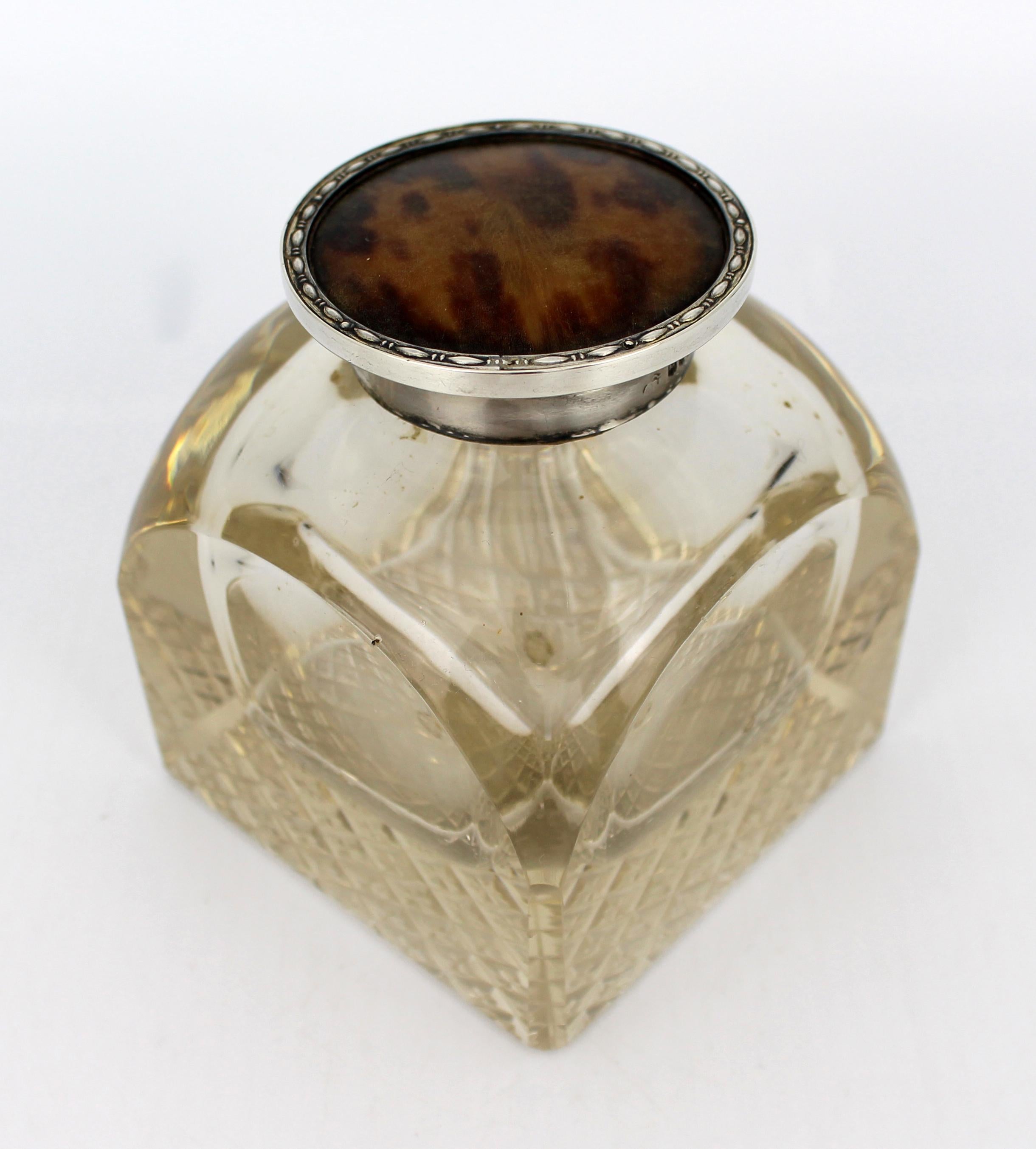 Britannique Encrier ancien en argent et verre taillé, Londres 1916 en vente