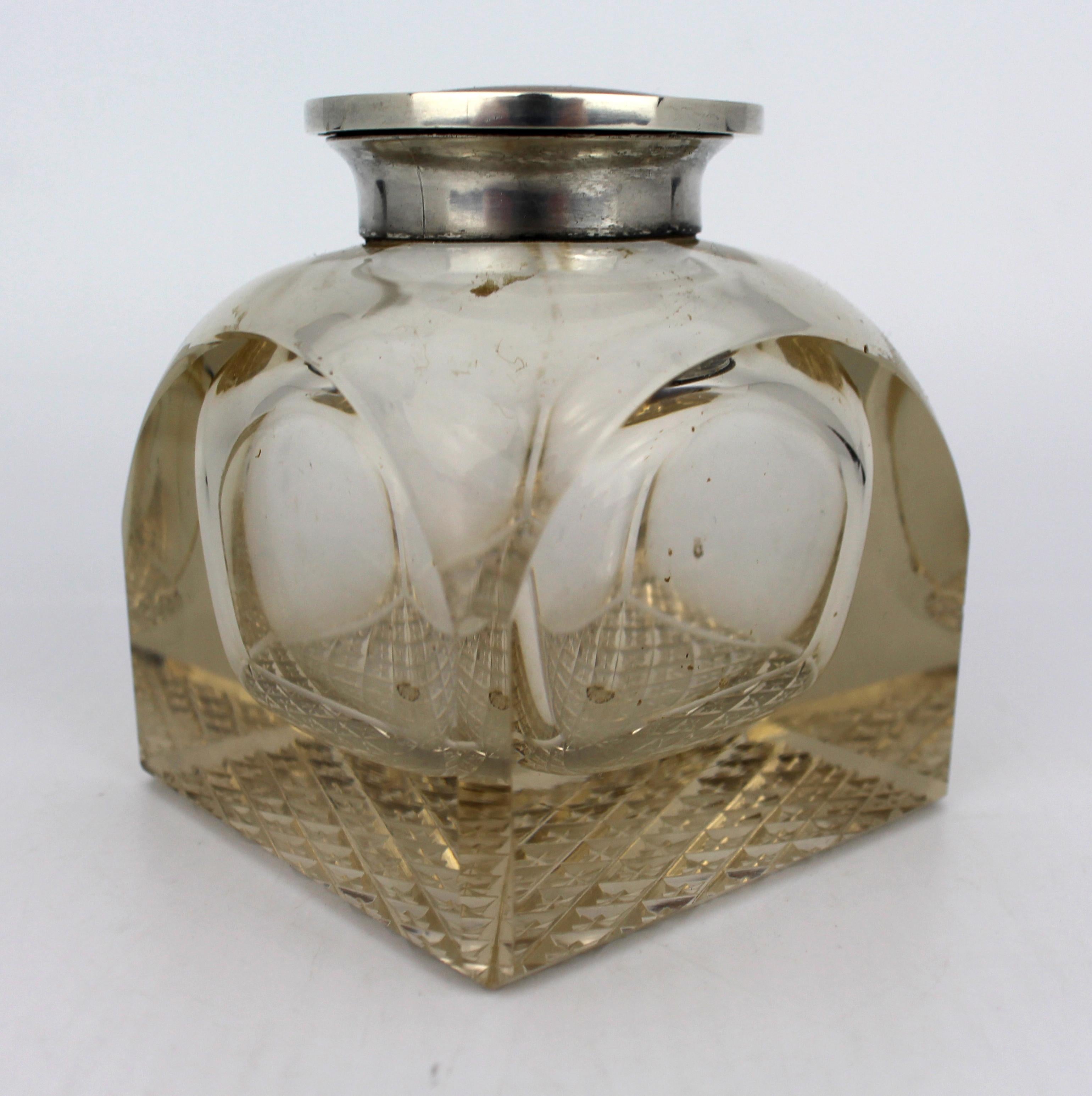 20ième siècle Encrier ancien en argent et verre taillé, Londres 1916 en vente