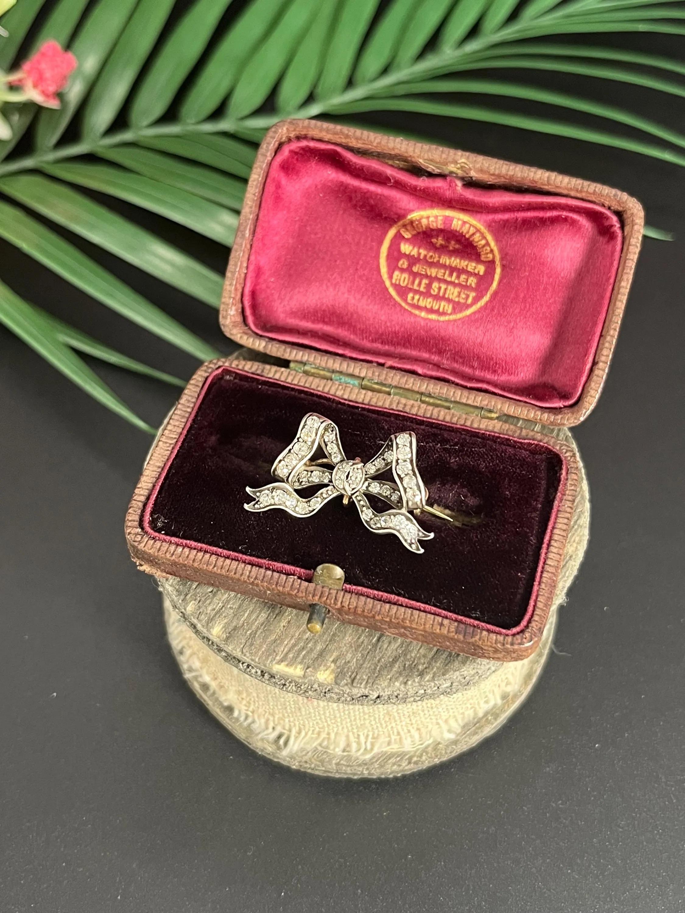 Broche en argent et en or de l'époque victorienne, avec des diamants taillés à l'ancienne. en vente 4