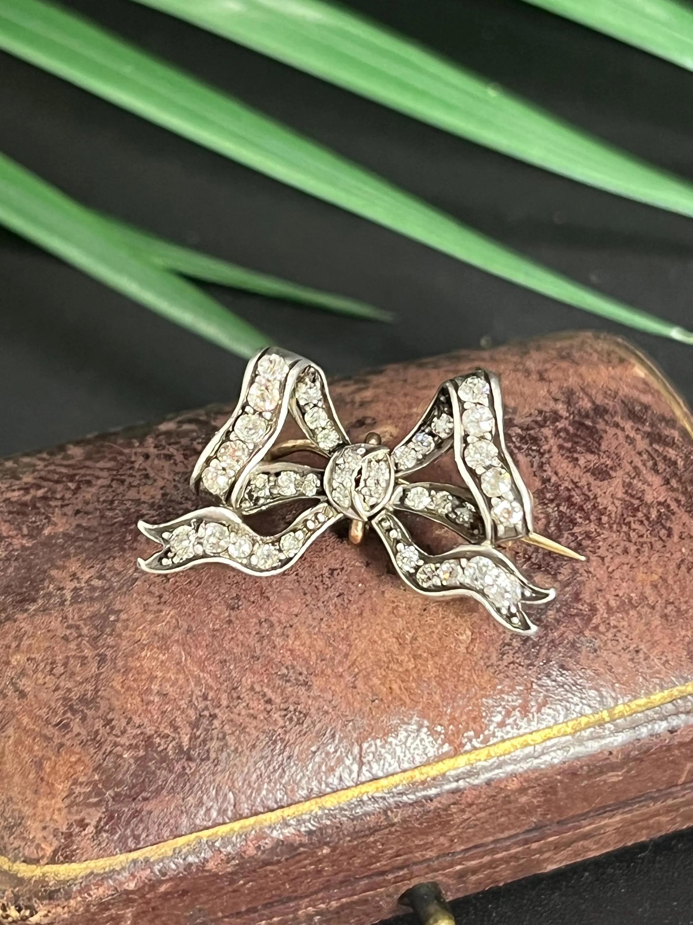 Broche en argent et en or de l'époque victorienne, avec des diamants taillés à l'ancienne. en vente 1