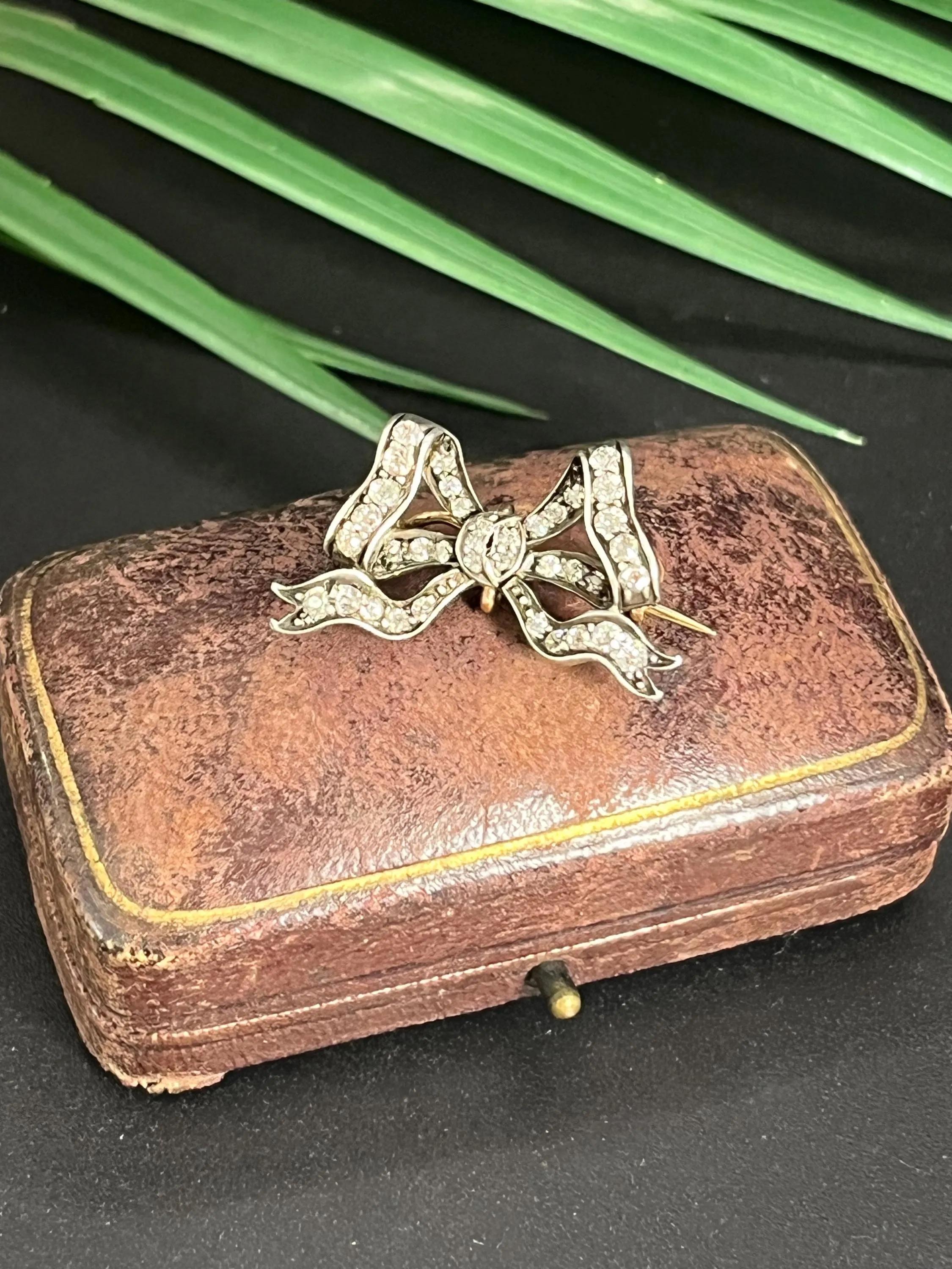 Broche en argent et en or de l'époque victorienne, avec des diamants taillés à l'ancienne. en vente 2