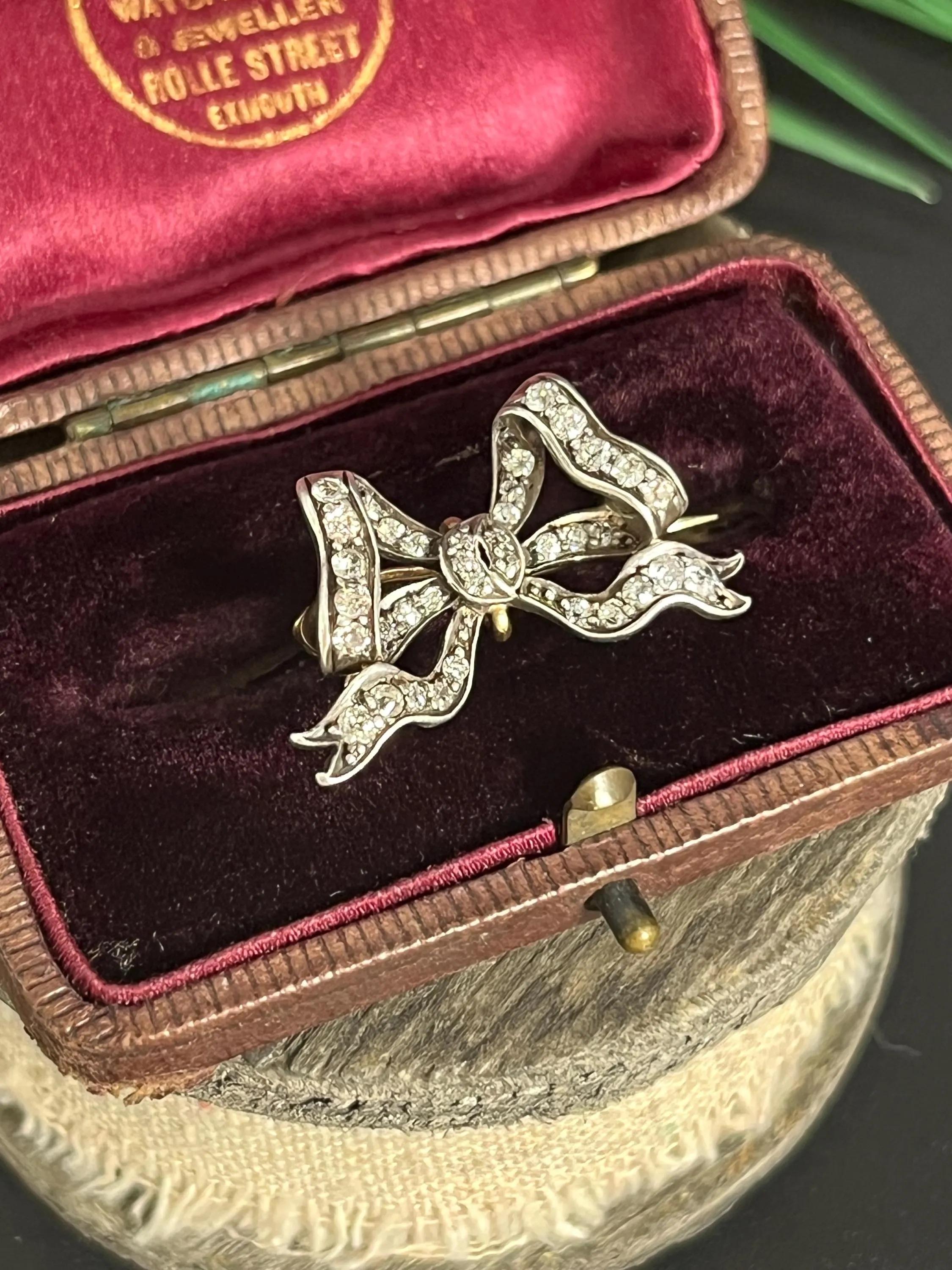 Broche en argent et en or de l'époque victorienne, avec des diamants taillés à l'ancienne. en vente 3