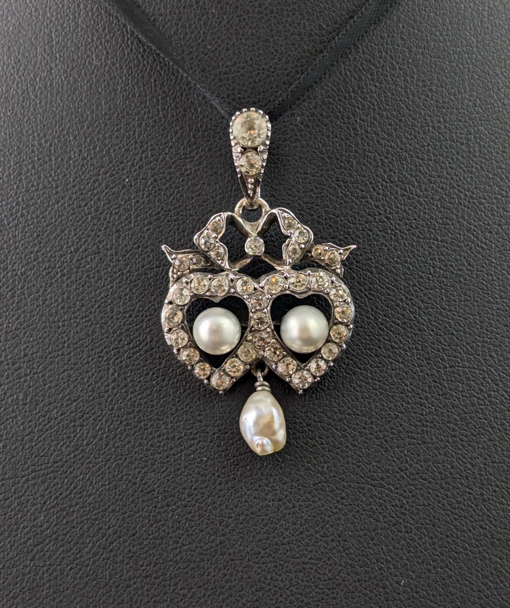 Pendentif double cœur ancien en argent et pâte en vente 2