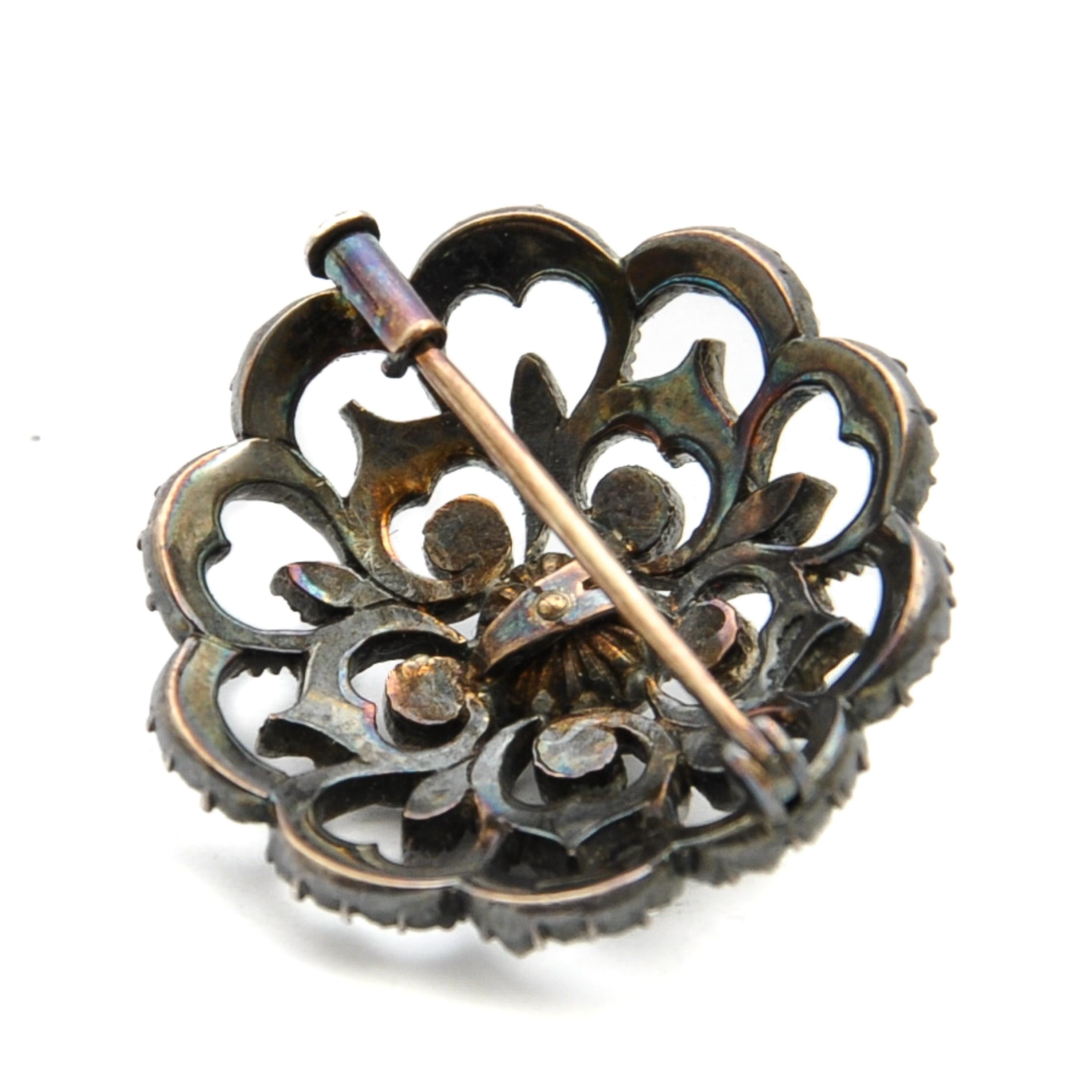 Antique Silver and Rose Cut Diamond Round Floral Brooch For Sale 1