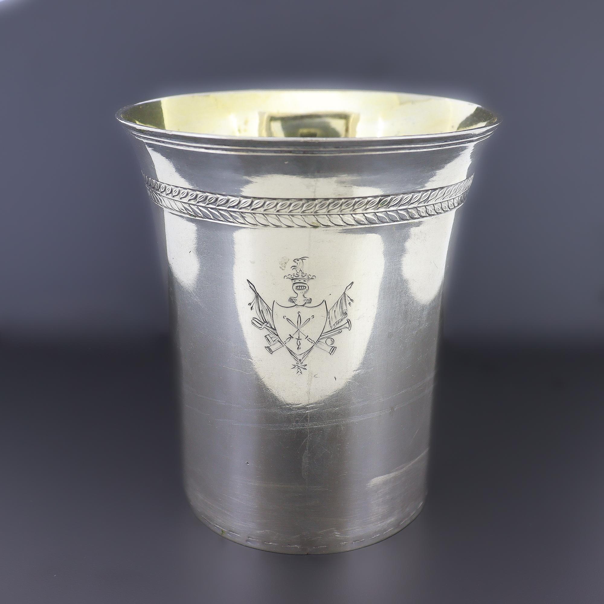 Ancien gobelet en argent avec médaille de mariage de Junon du XVIIe siècle par Pieter van Abeele en vente 1