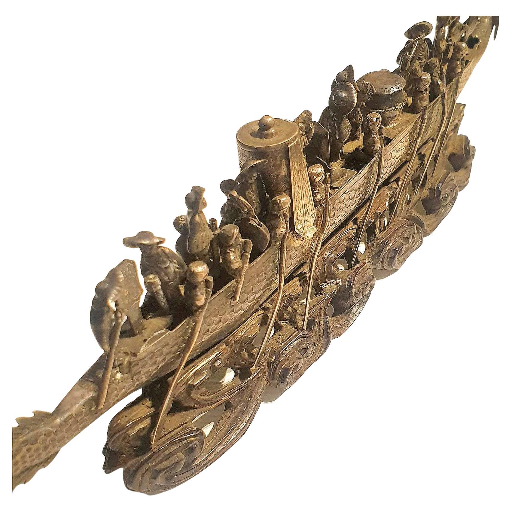 Antique Chinese Dynasty Silver Boat In Good Condition For Sale In Cairo, EG