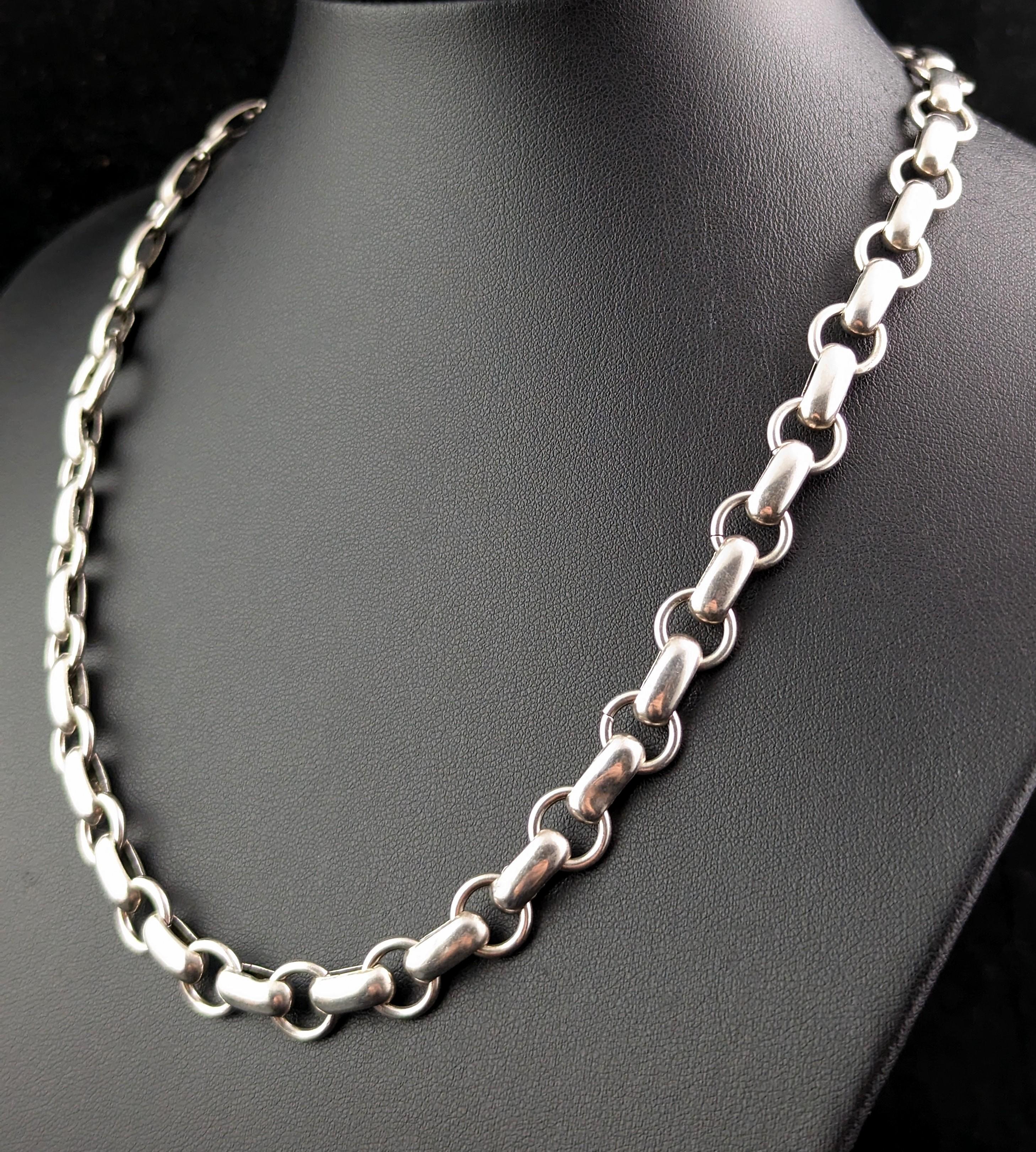 Antique Silver Book Chain Collar Necklace, Victorian In Good Condition In NEWARK, GB