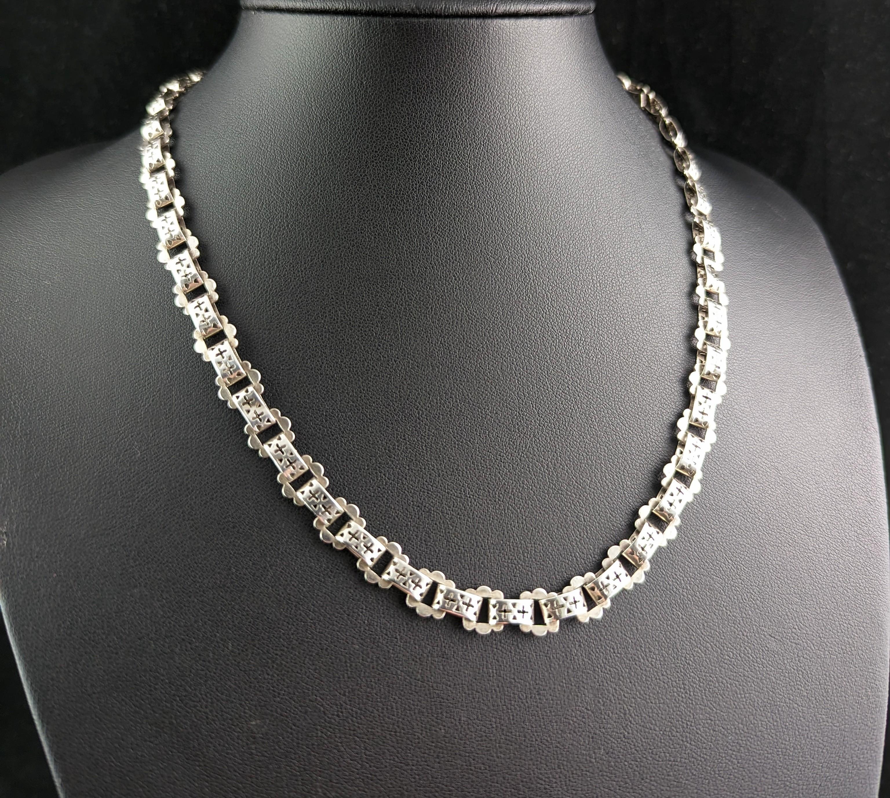 Antique Silver Book Chain Necklace, Victorian Collar In Good Condition In NEWARK, GB
