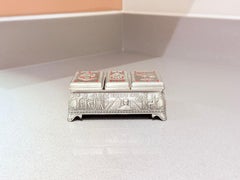 Caja de plata antigua. Caja decorativa egipcia para joyas de plata. Decoración para el hogar.