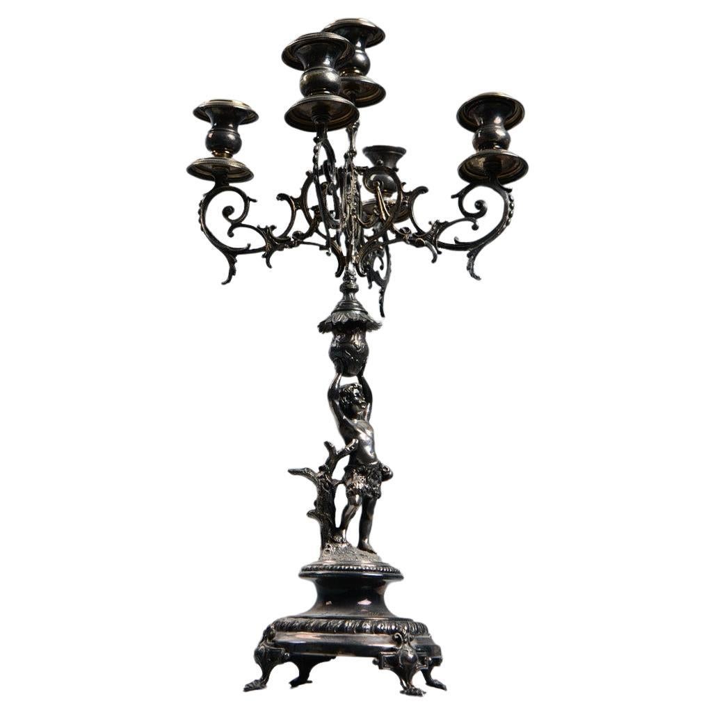 Néo-rococo Antique chandelier décoratif figurine bougeoir en argent sculpté en vente