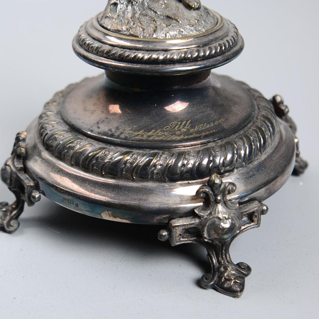 Sculpté Antique chandelier décoratif figurine bougeoir en argent sculpté en vente