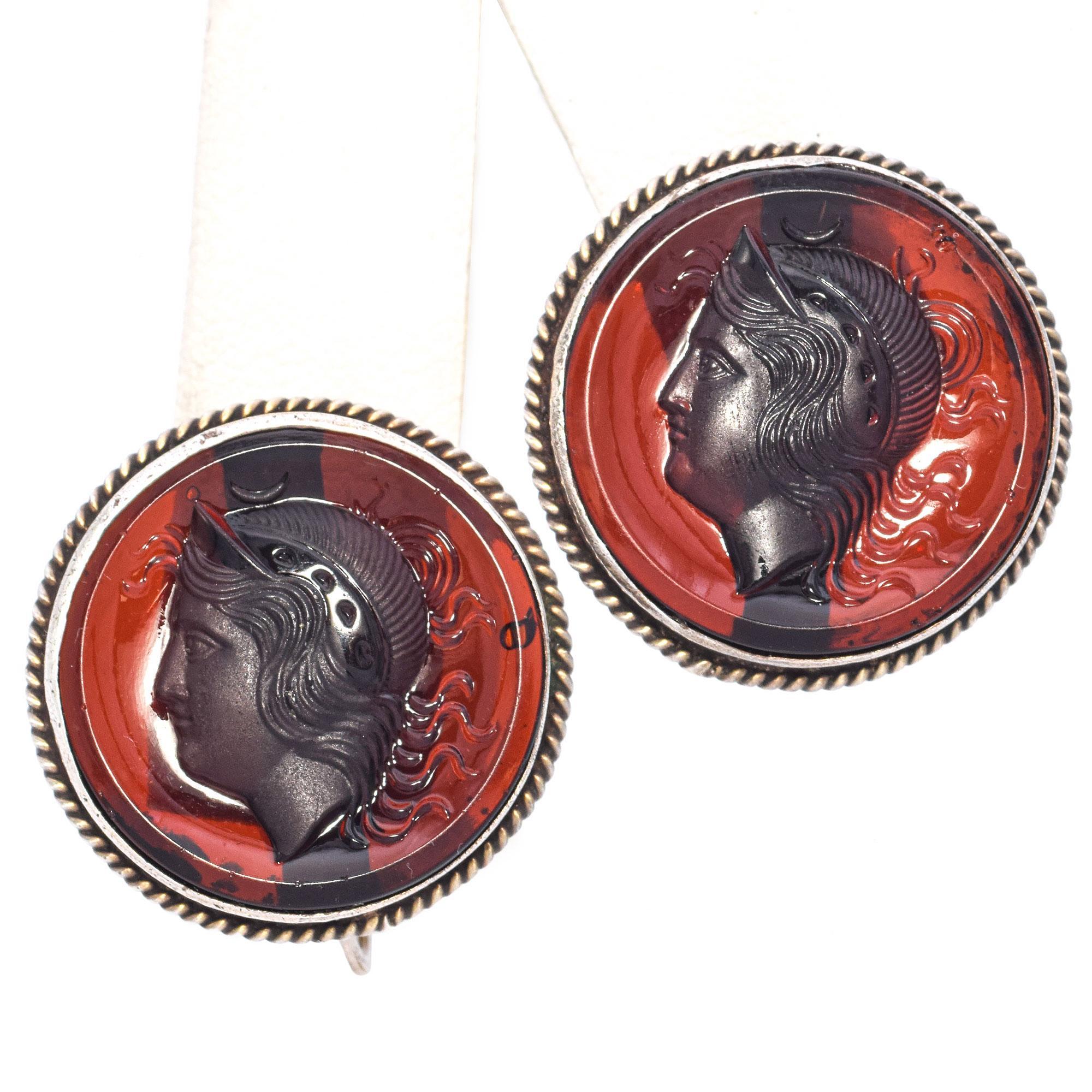 Antique Silver Carnelian Ancient Roman Themed Intaglio Clip On Earrings In Good Condition For Sale In New York, NY