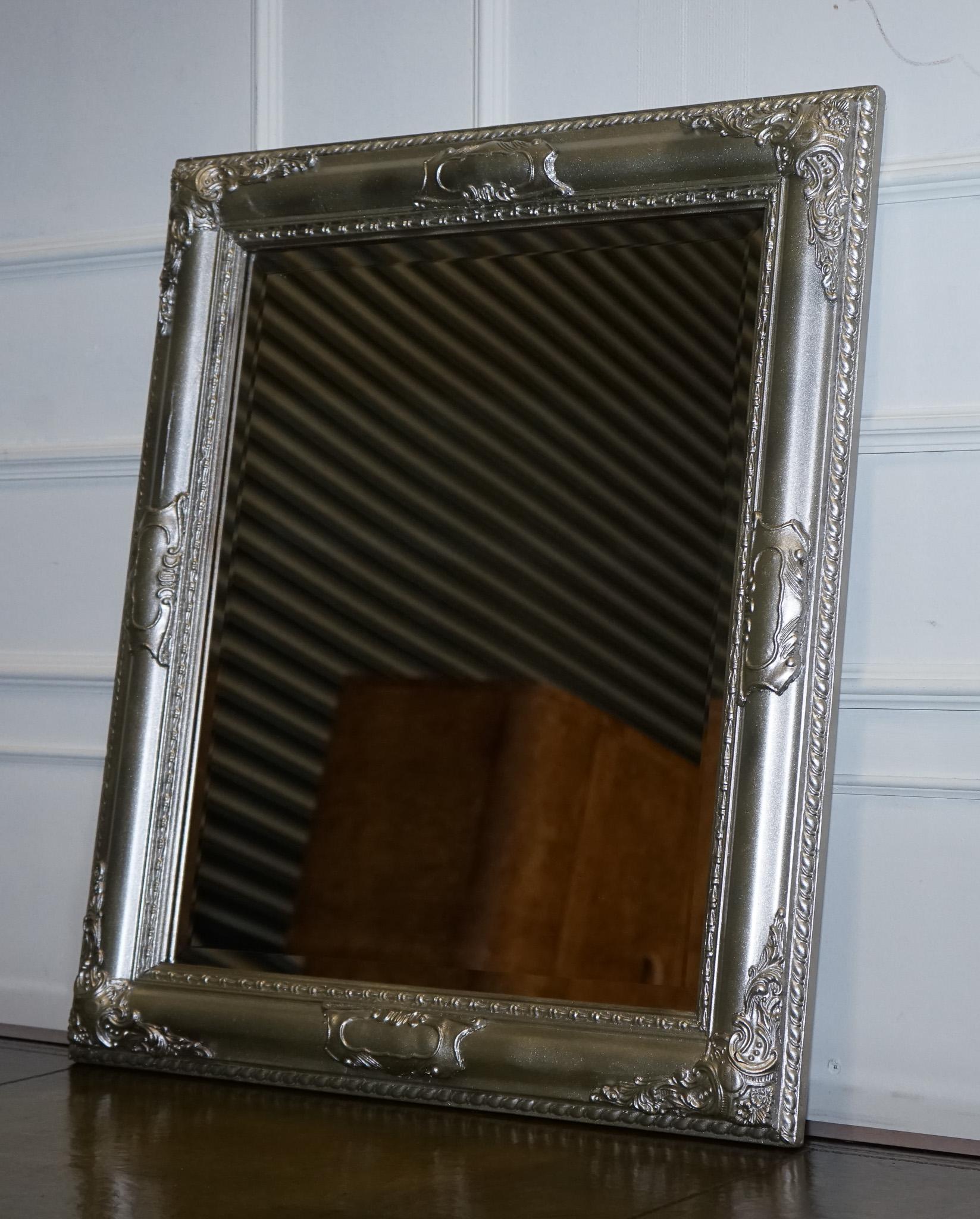Britannique Antique Mirror RECTANGULAIRE EN ARGENT CARVELÉ en vente