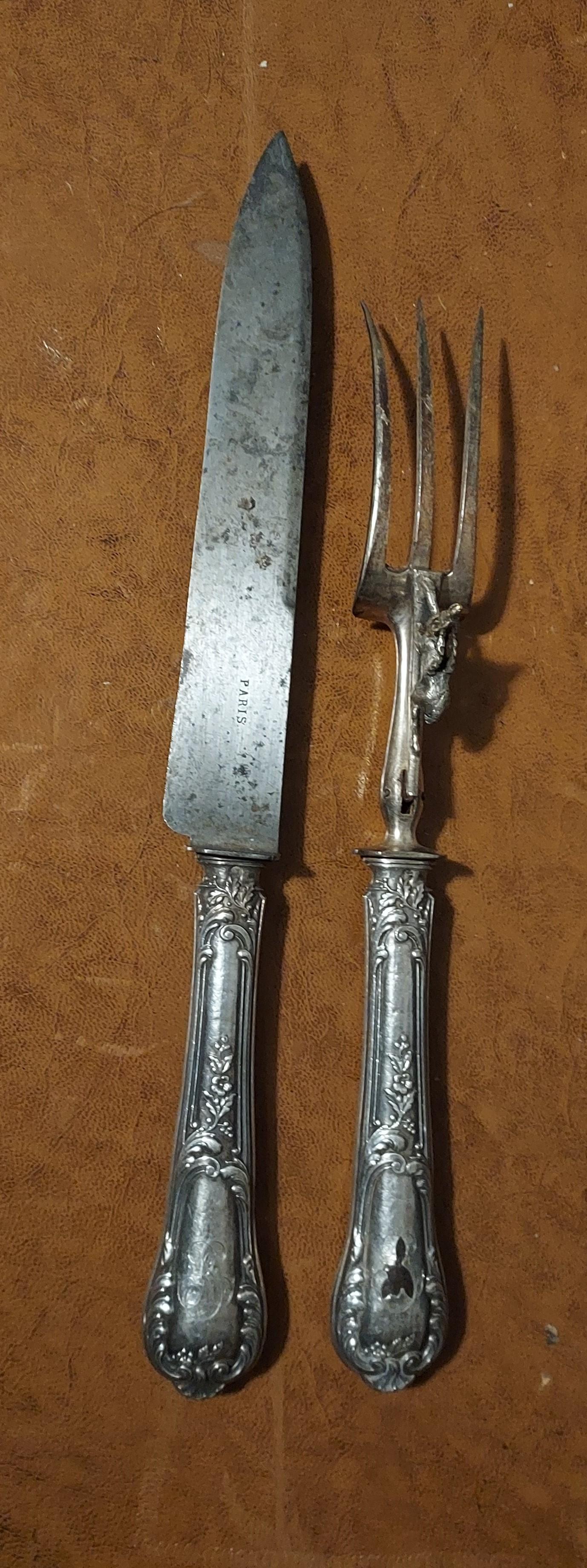 Antique Silver Carving Set of Knofe and Fork embellished with a protective Stag In Good Condition For Sale In Perth, GB