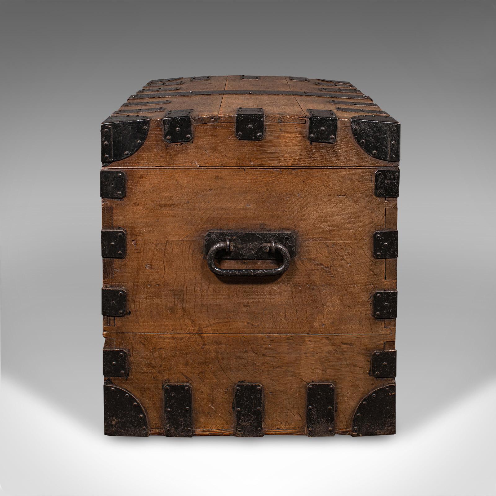 Metà XIX secolo Antico baule d'argento, inglese, Oak, ghisa, baule portaoggetti, vittoriano, C.C. in vendita