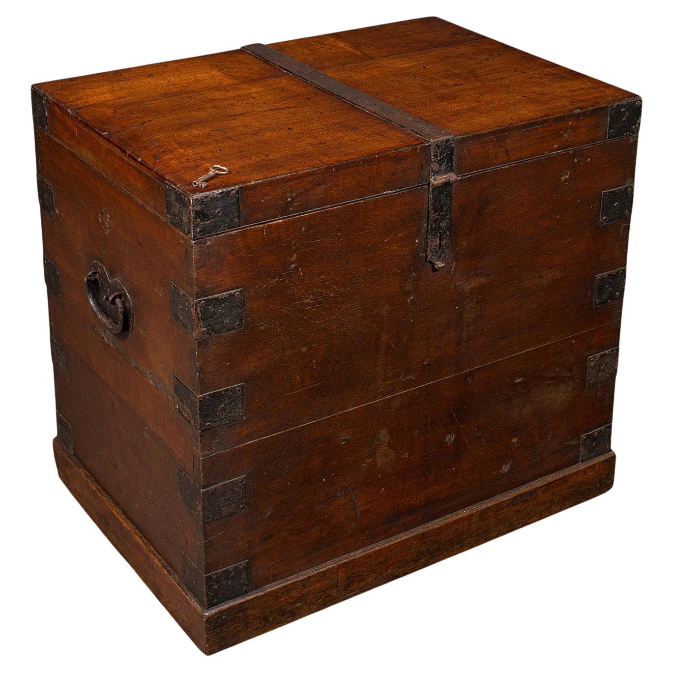 Coffre de rangement antique anglais, en chêne, relié en fer et doublé, géorgien