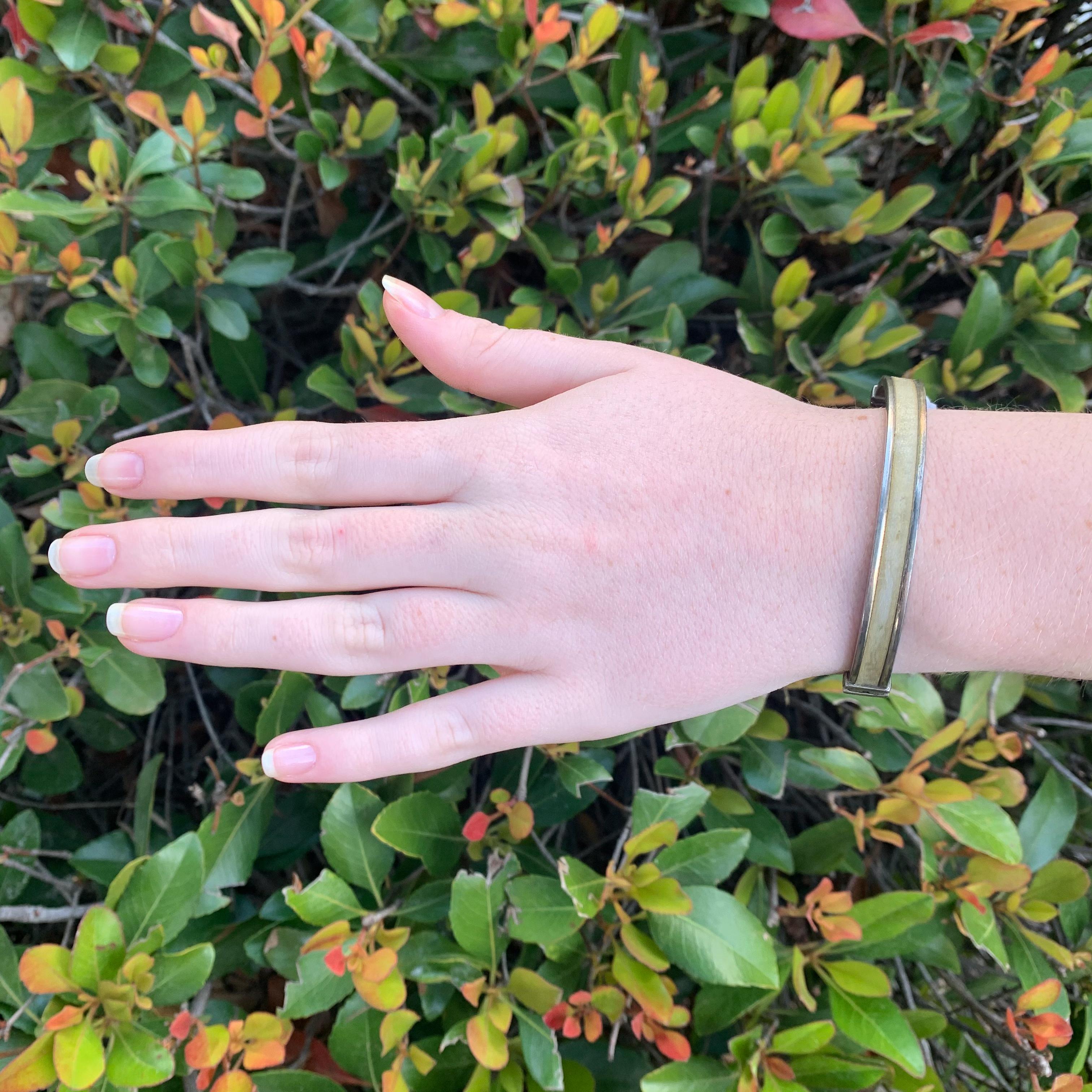 Antique Silver
Cuff Style 
Bracelet