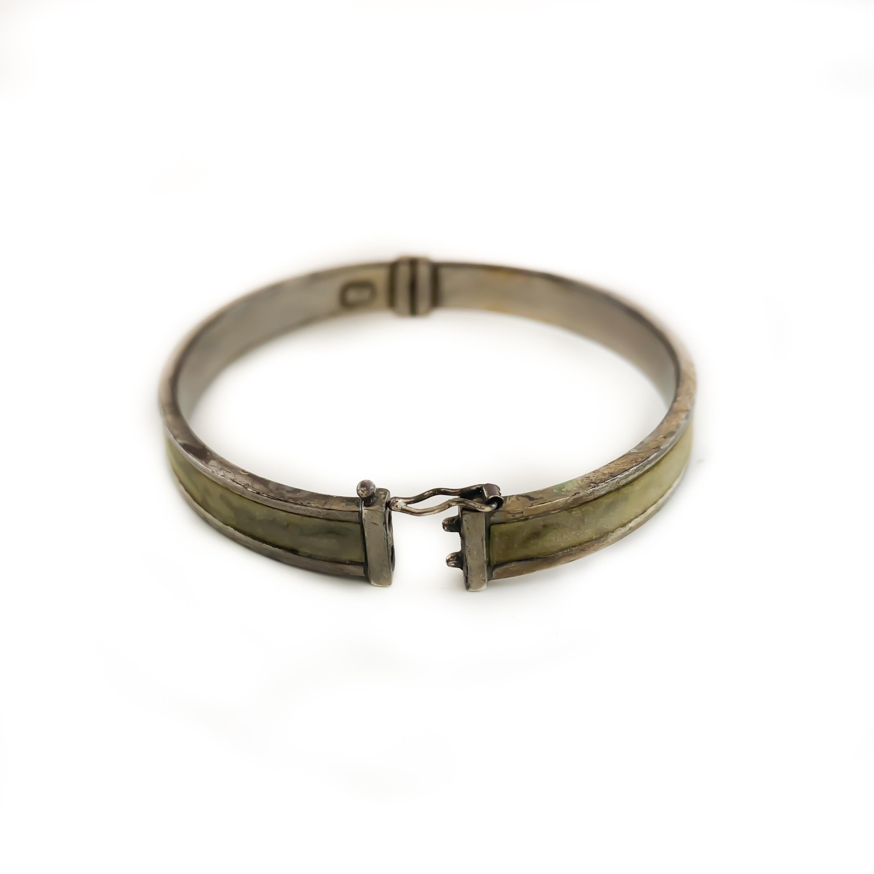 silver clasp bracelet