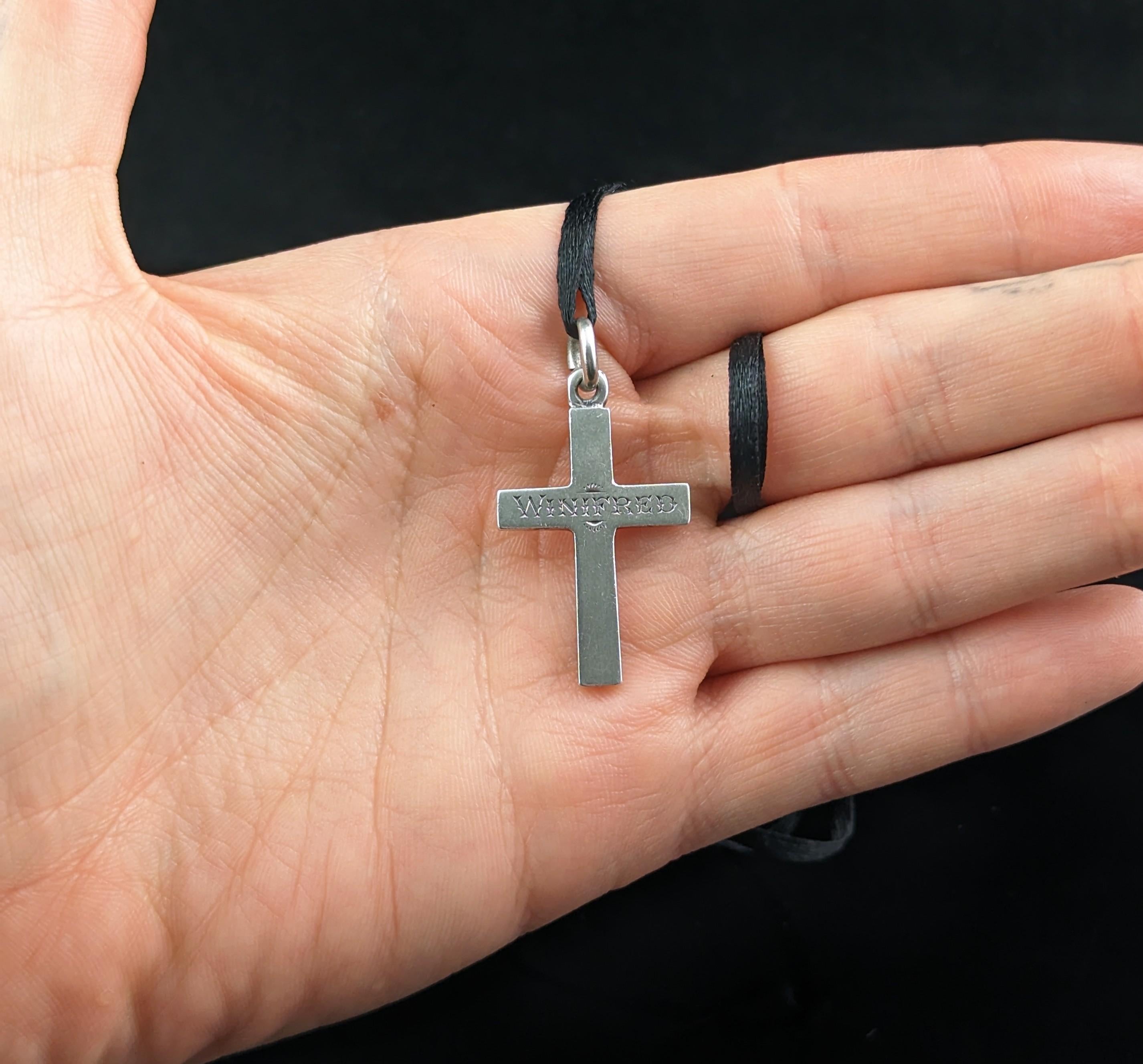 Antique Silver Cross Pendant, Mourning, Winifred In Good Condition In NEWARK, GB