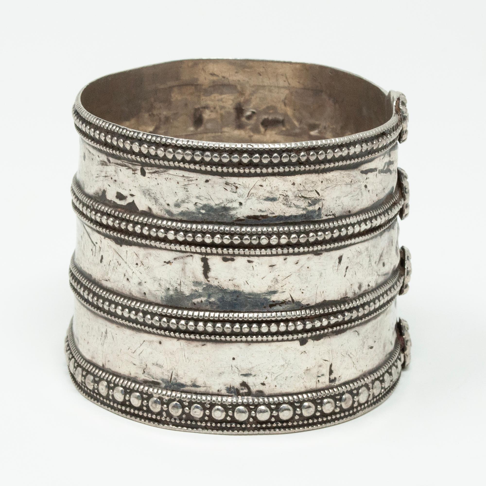 Antique Silver Cuff, Rajasthan, India In Good Condition For Sale In Point Richmond, CA