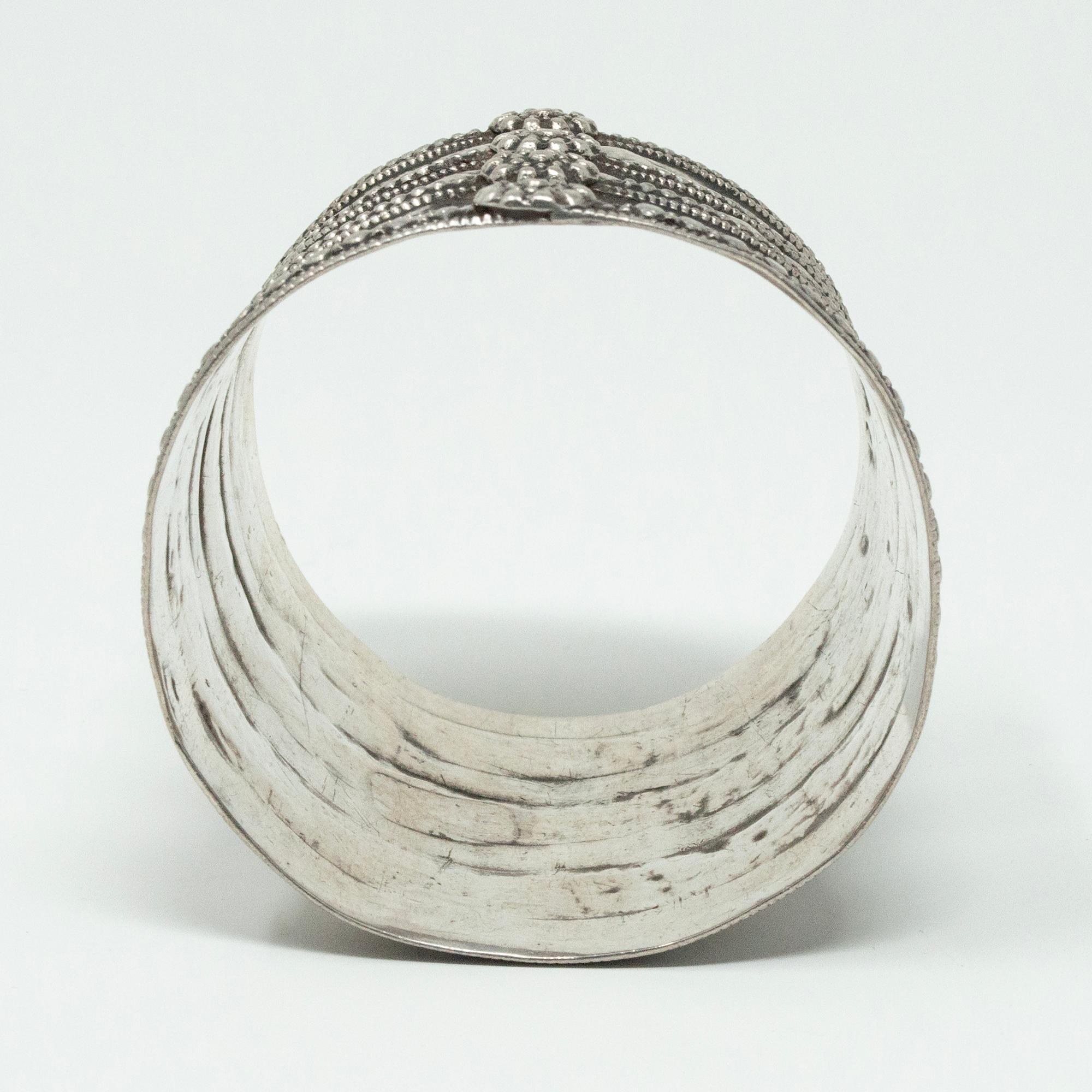 Women's Antique Silver Cuff, Rajasthan, India For Sale