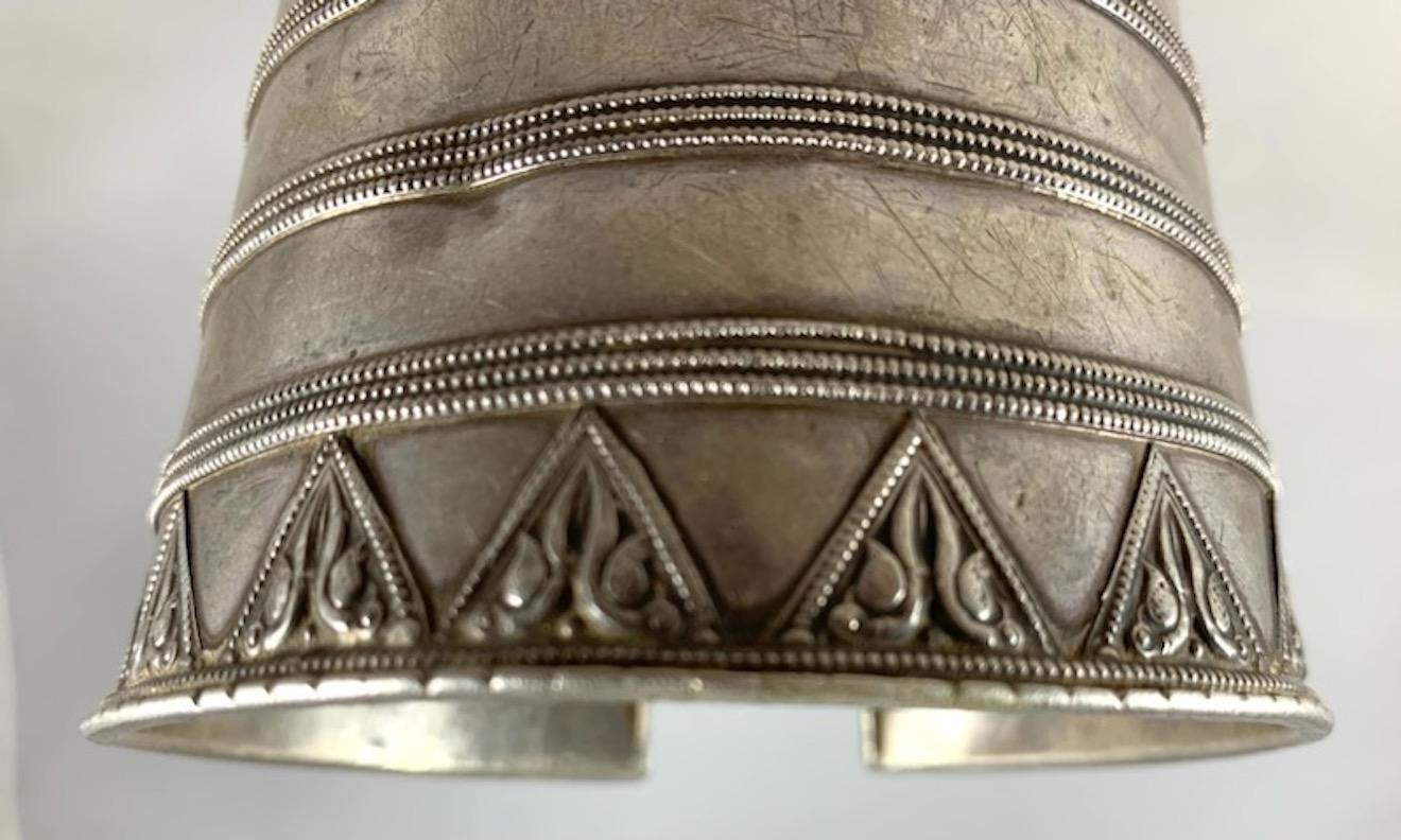 Antique Silver Cuff With Peacock Motif, Rajasthan, India For Sale 2