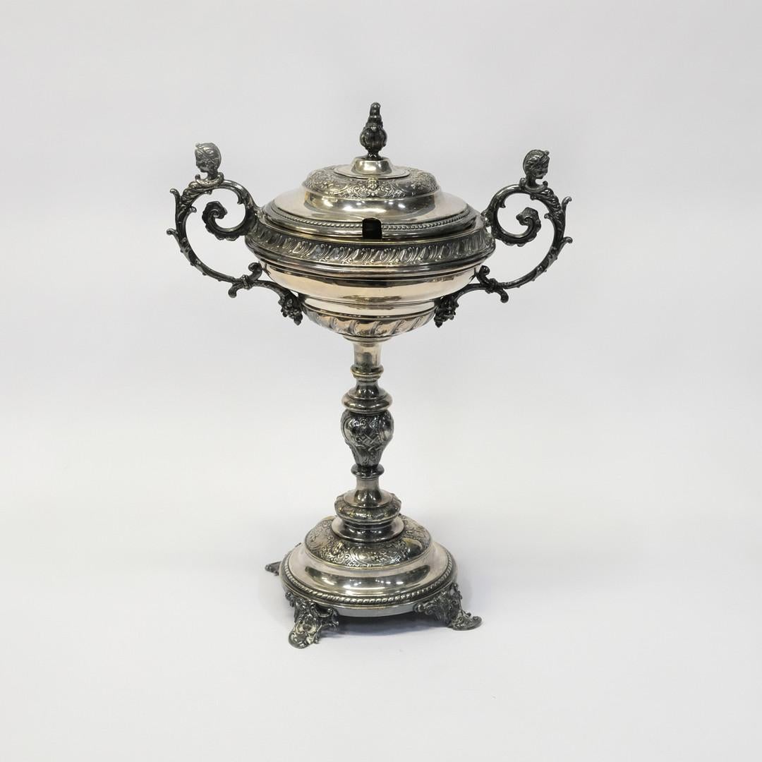 Taza de plata antigua y un par de candelabros Taza decorativa rococó europea Tallado en venta
