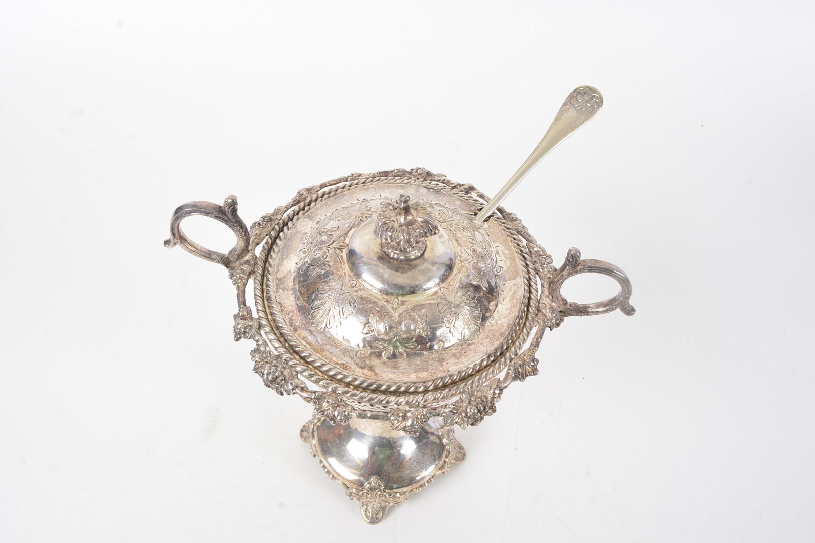 A magnificent antique silver or decorative nu or fruit cup with a crystal bowl inside with a lid and spoon, pressed, cast, and chased. Circular, curved feet with hinged. unstamped, tested with the scratch test, height approx. 28 cm, diameter 18 cm,