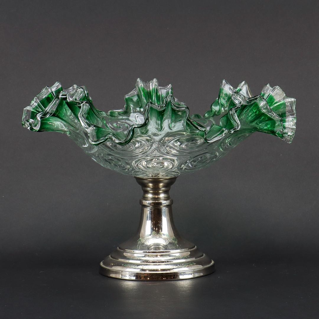 Copa de plata antigua, Copa grande de cristal decorativo europeo verde Británico en venta