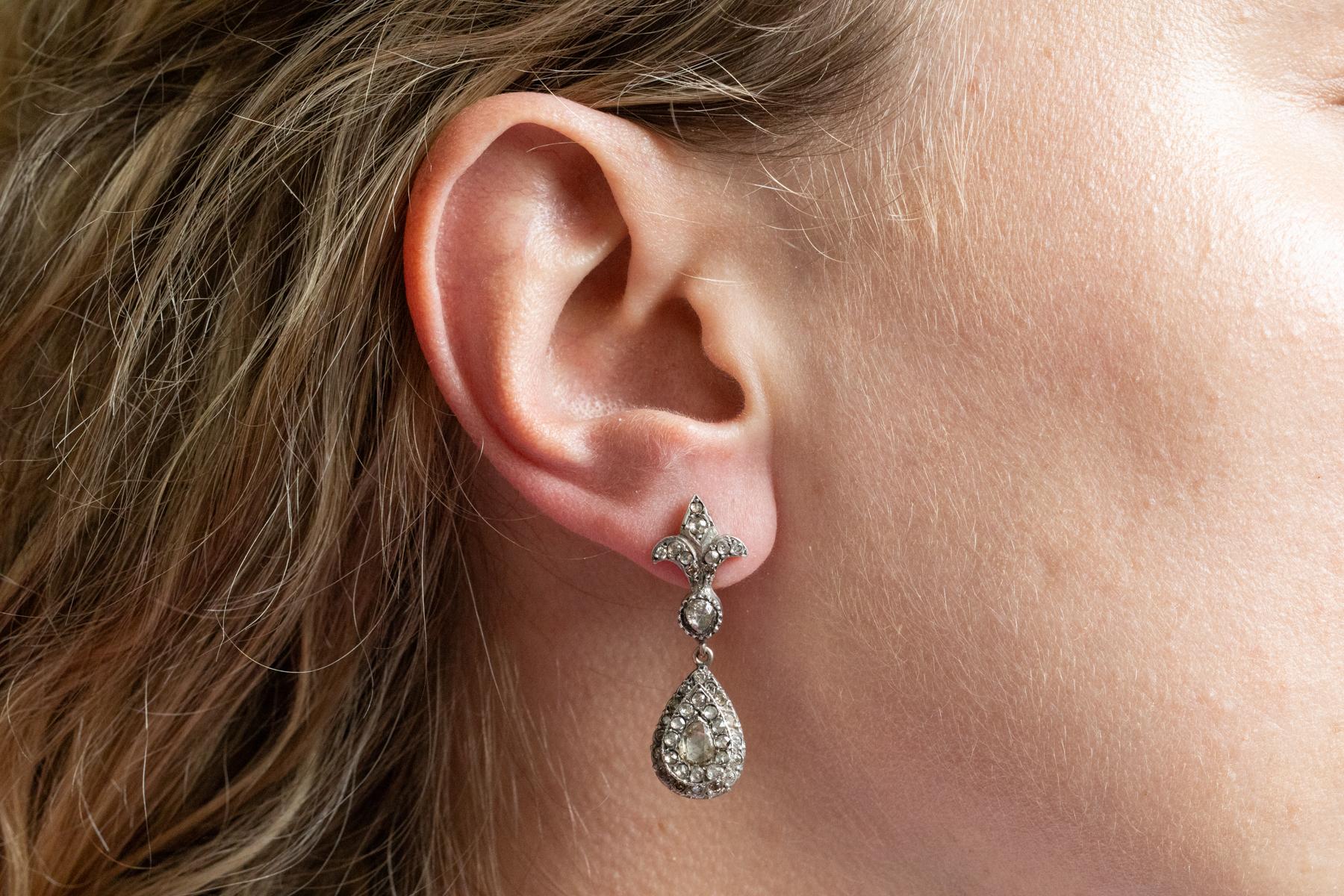 Antike Silberohrringe mit Diamantrosetten, Ende 19. Jahrhundert im Angebot 2