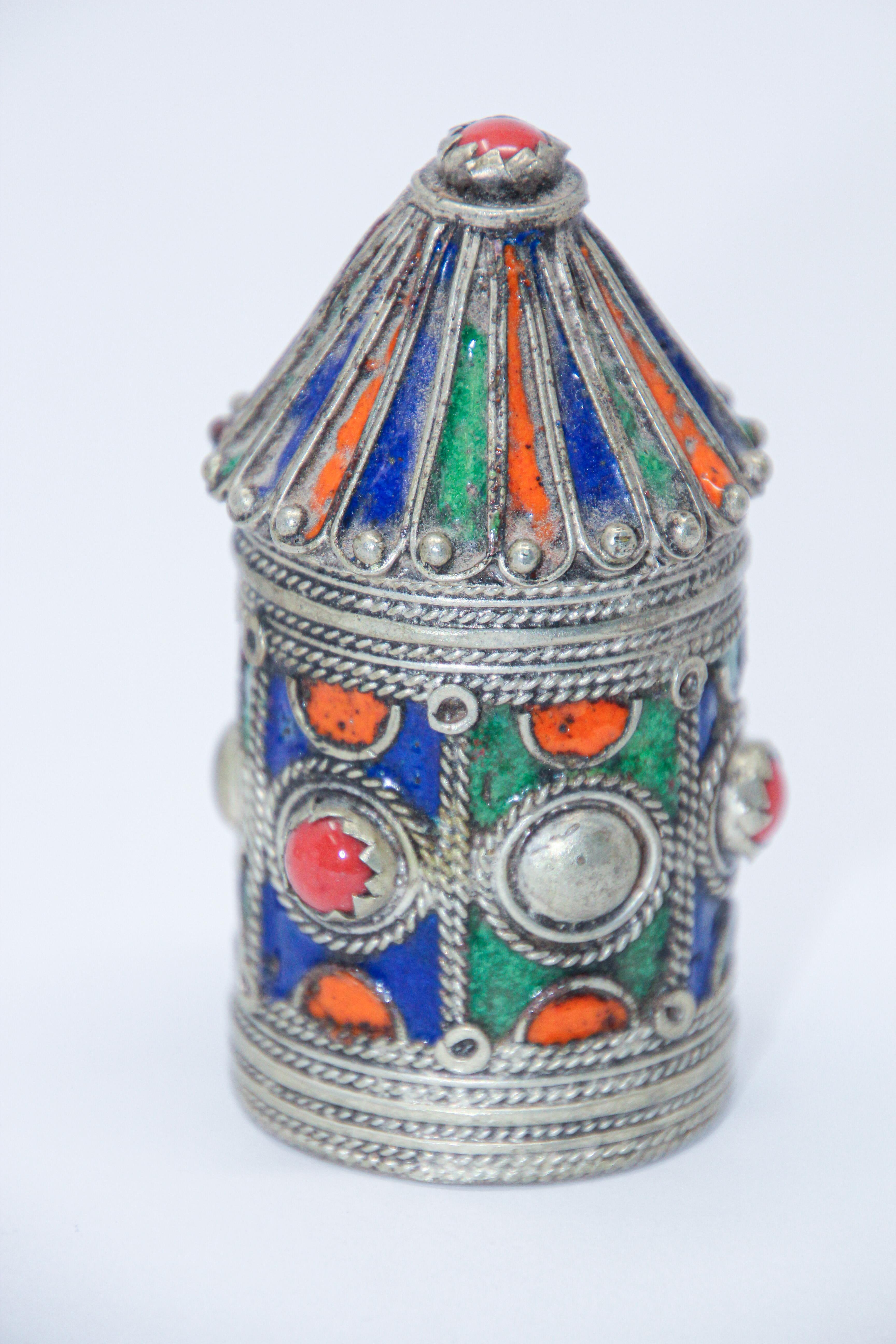 Antique Silver Enameled Powder Kohl Container Box from Kabylie, Algeria For Sale 3