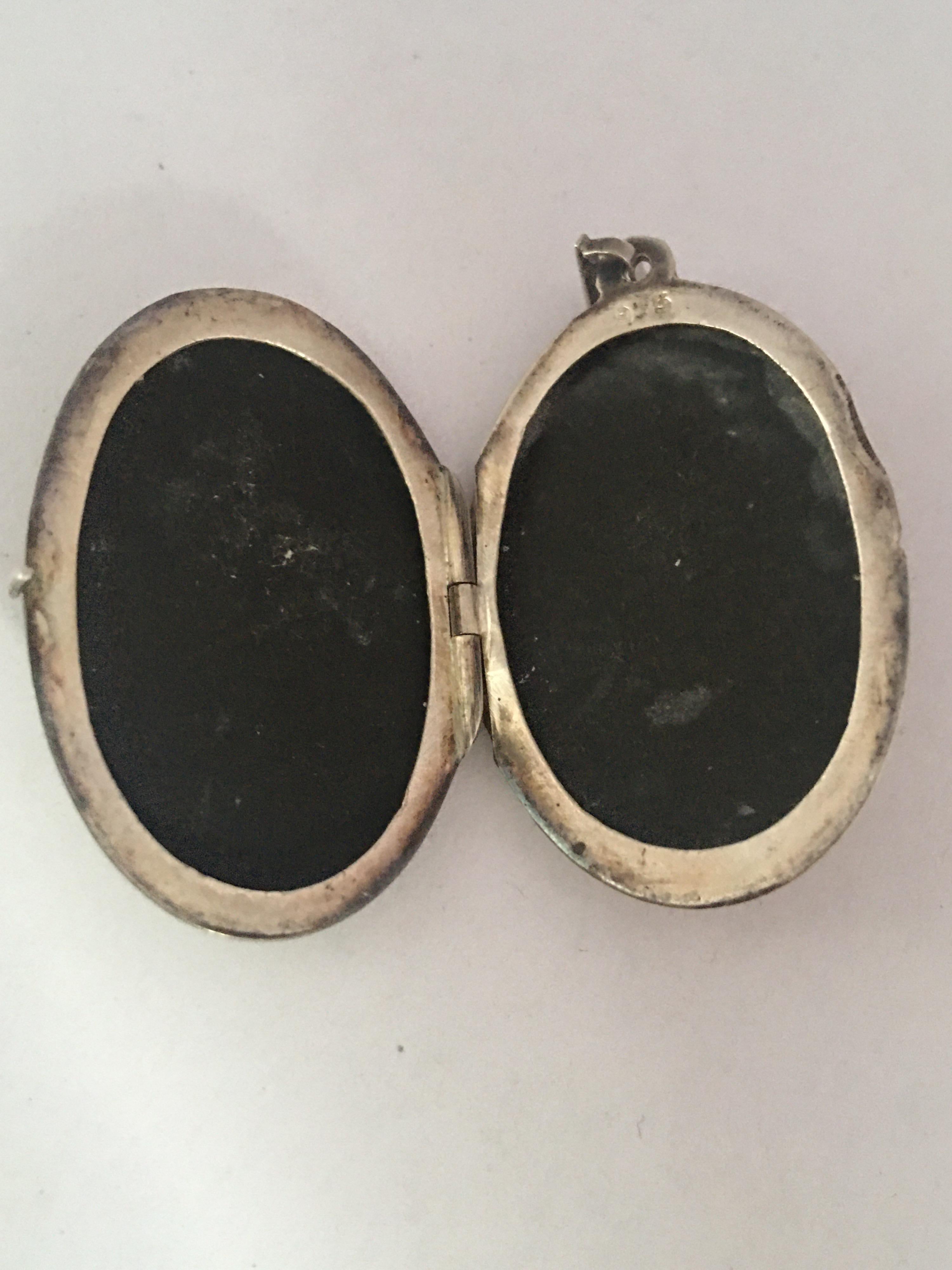 Antique Silver Engraved Oval Locket Pendant In Good Condition In Carlisle, GB