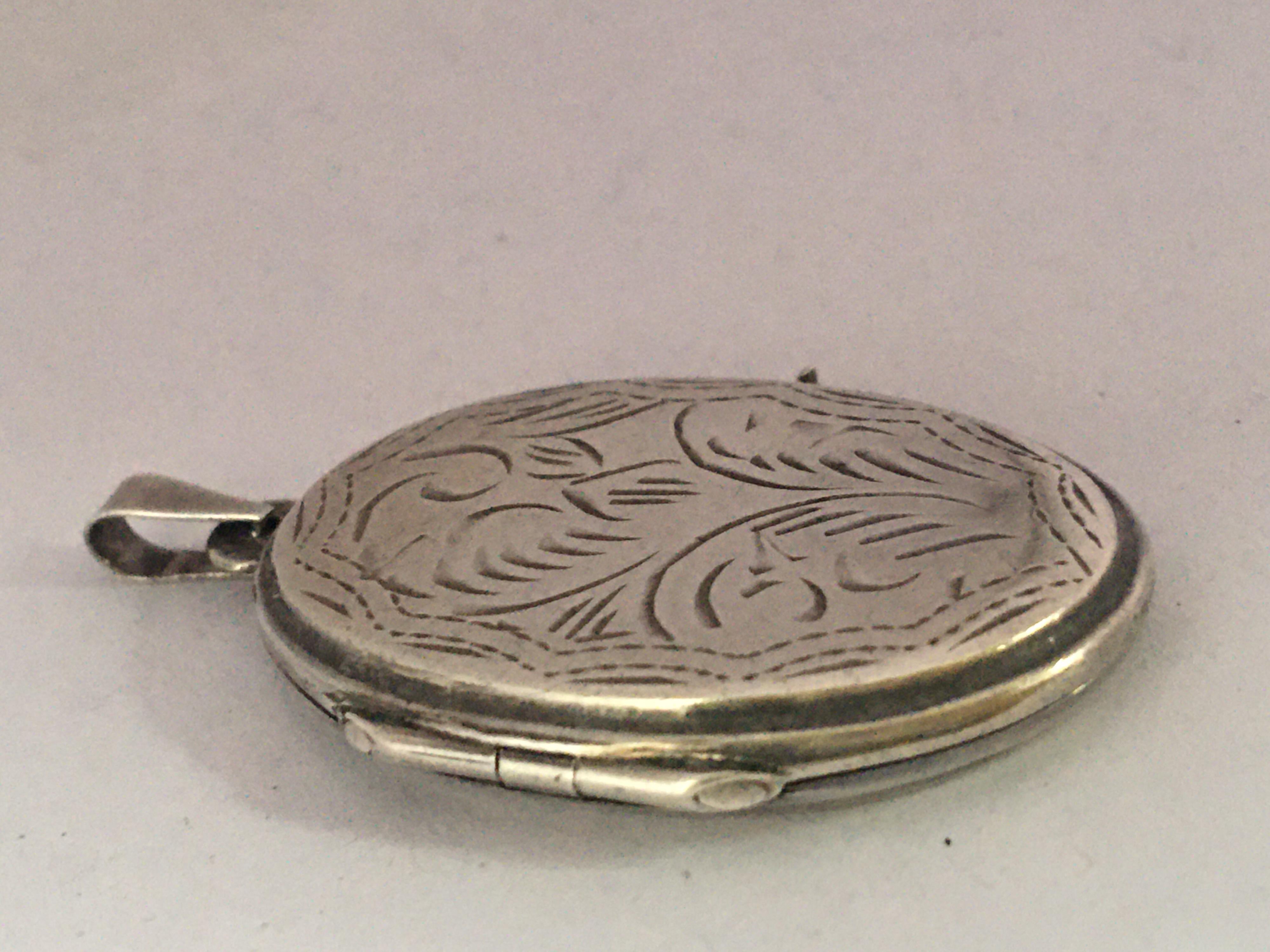 Antique Silver Engraved Oval Locket Pendant 3