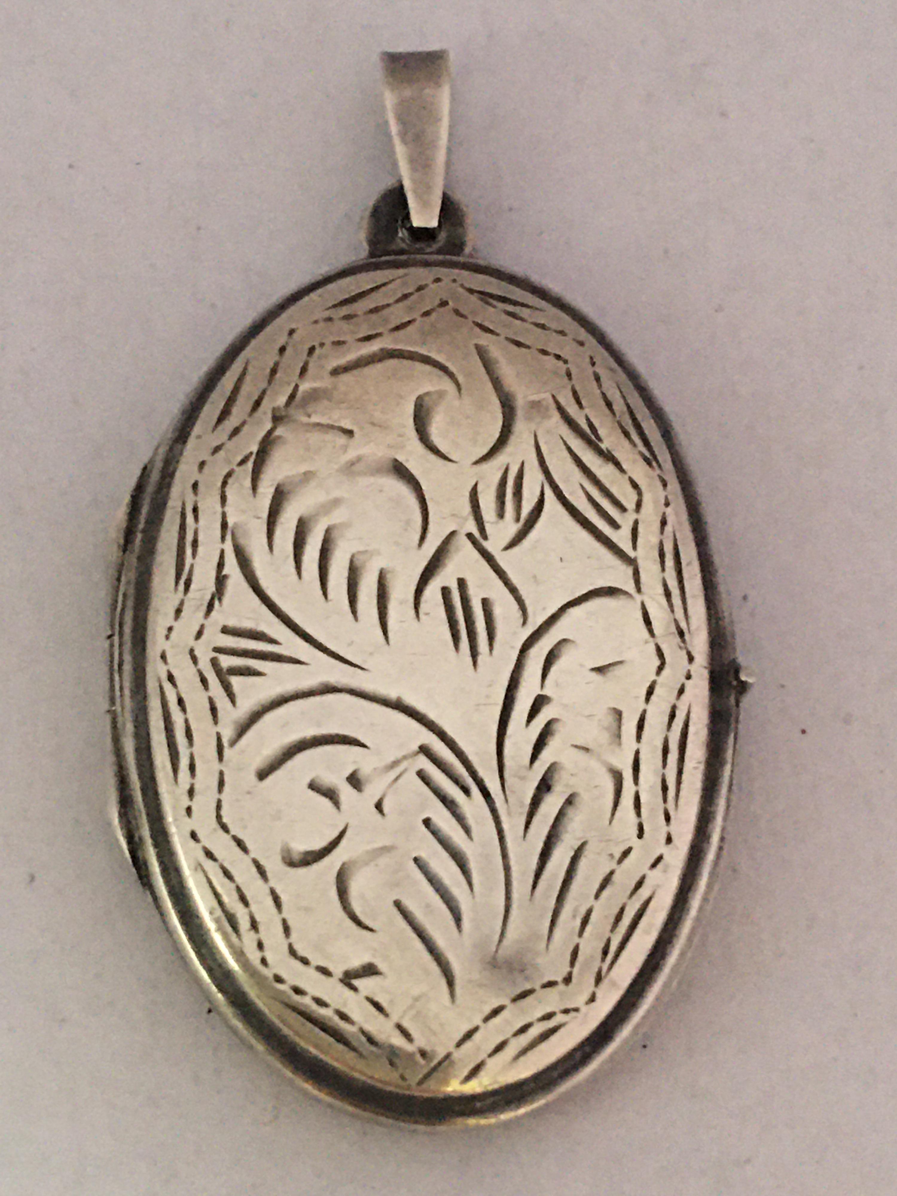 Antique Silver Engraved Oval Locket Pendant 4