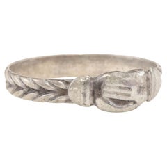Bague à plumes d'argent ancienne de Bretagne avec "Witch's Braid"