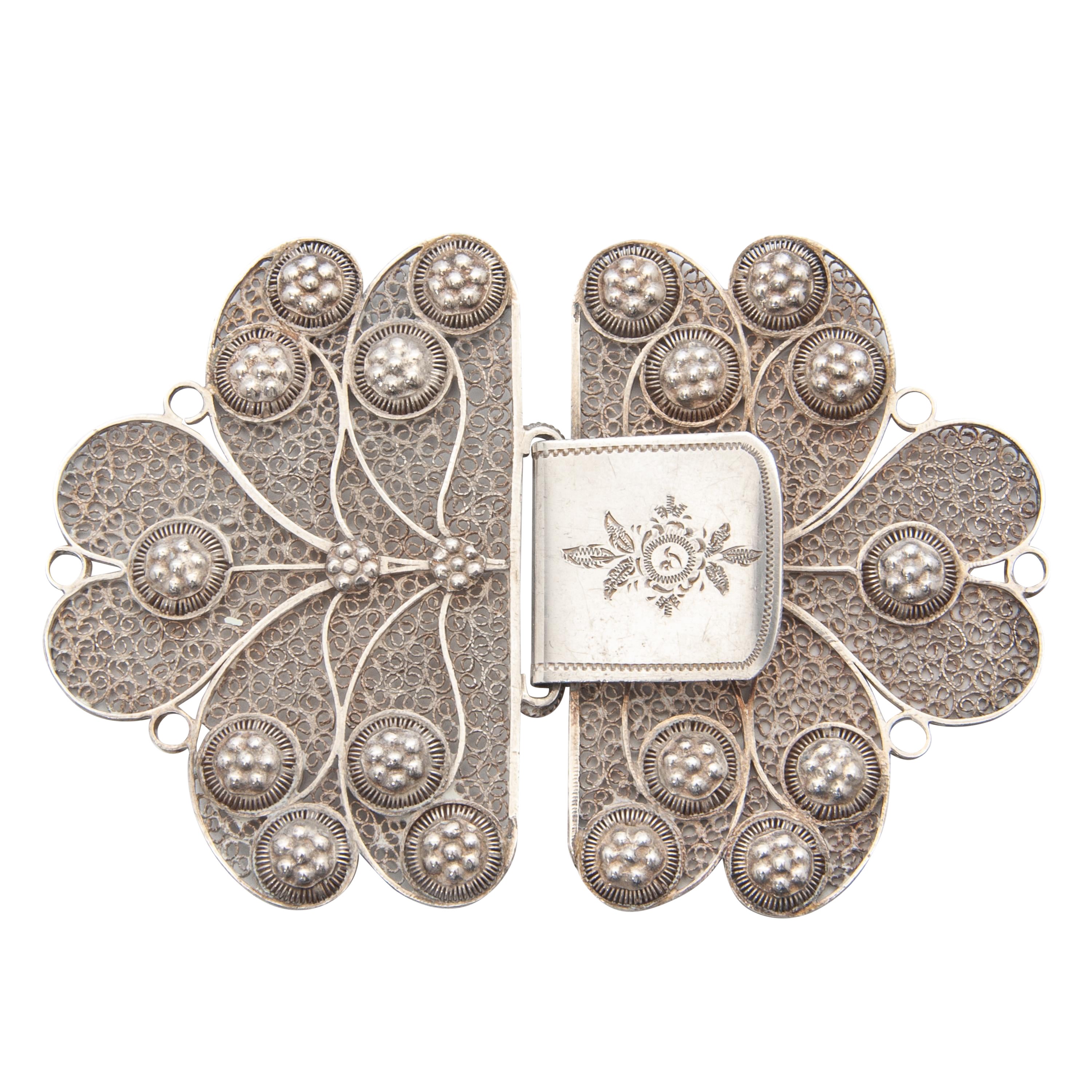 Boucle de ceinture florale ancienne en filigrane argenté et cannetille