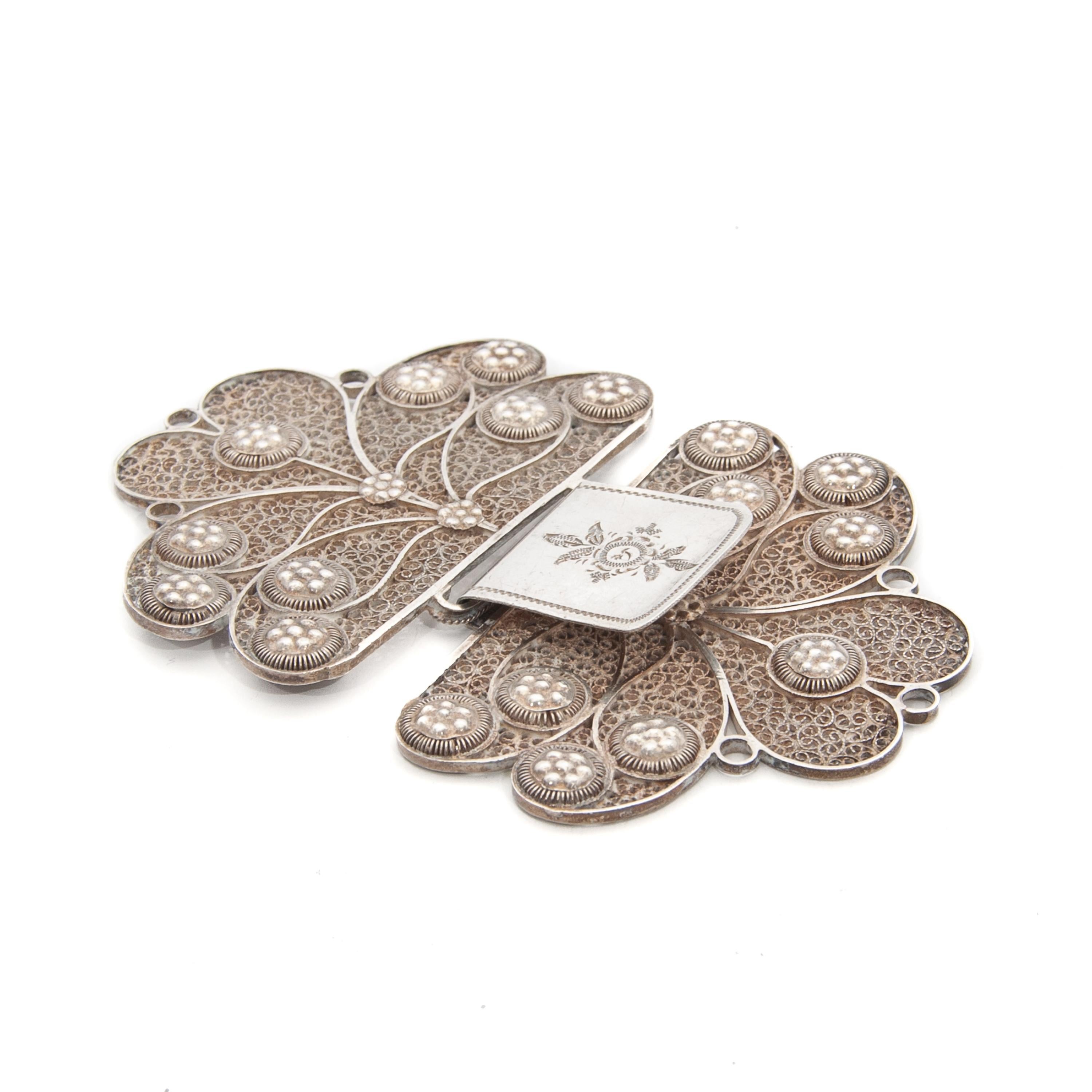 Antike antike Silber filigrane und Cannetille Blattgold Gürtelschnalle im Zustand „Gut“ im Angebot in Rotterdam, NL