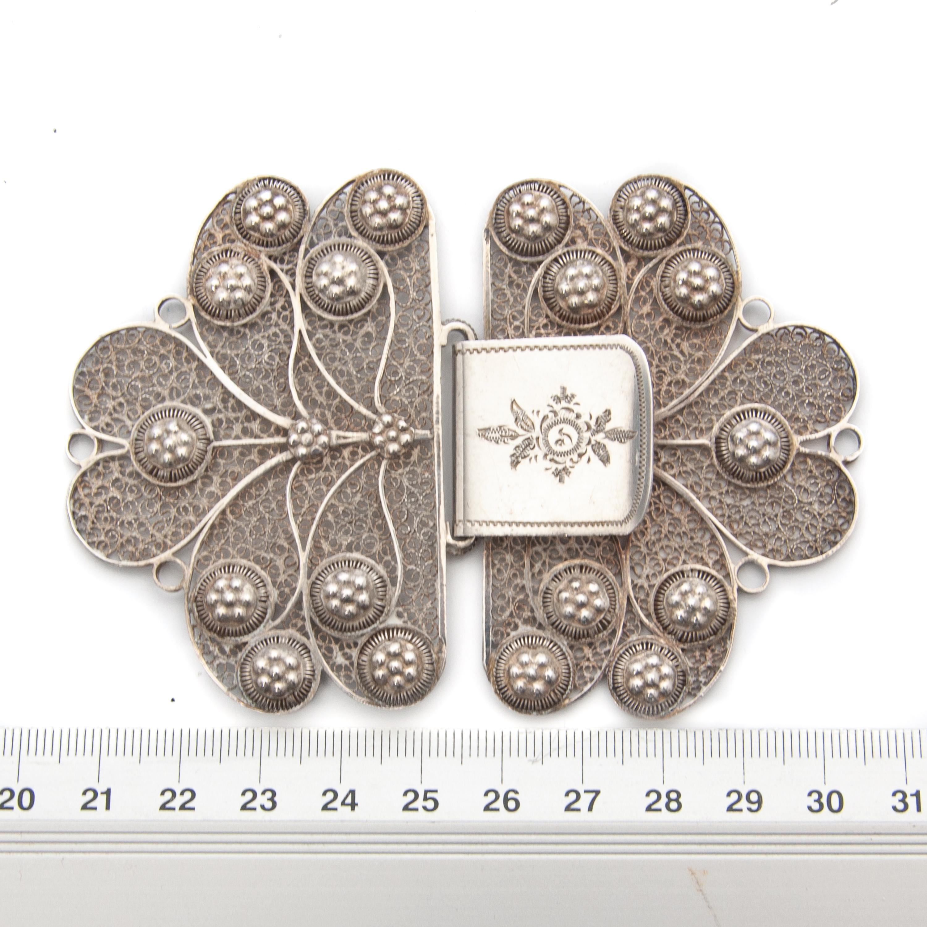 Women's or Men's Antique Silver Filigree and Cannetille Foliage Belt Buckle For Sale