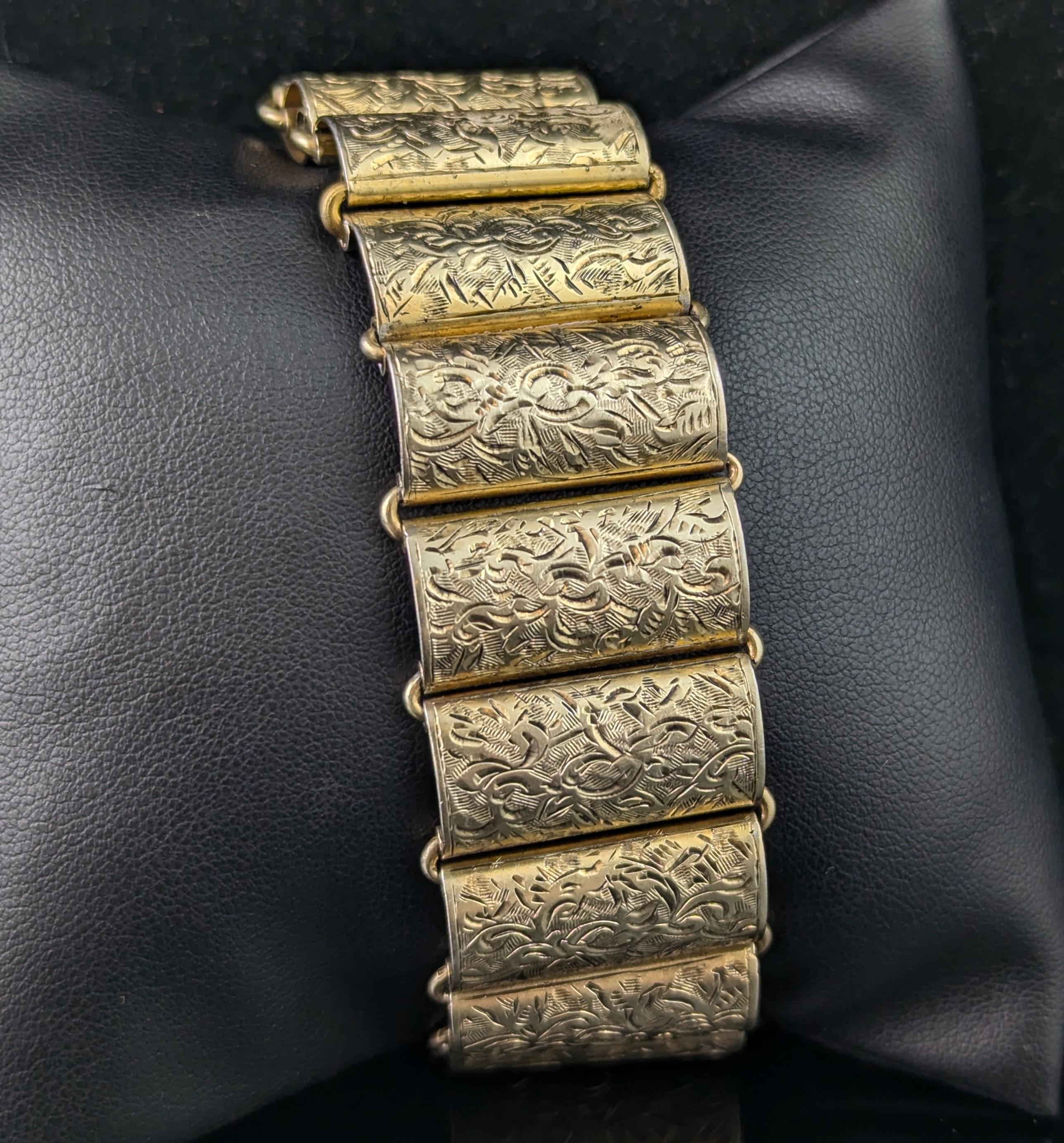 Antico bracciale a maglie con pannello in argento dorato, vittoriano in vendita 5