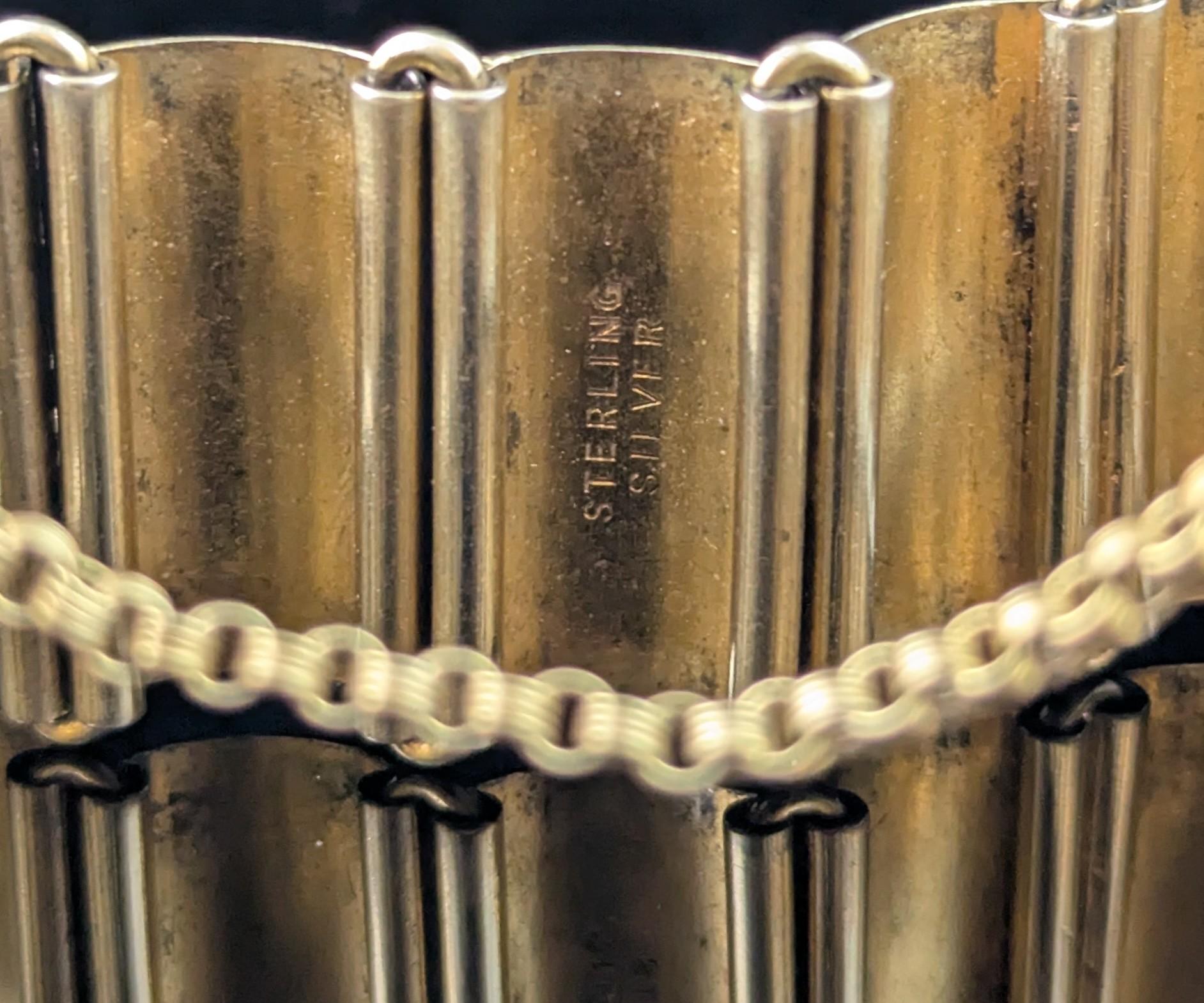 Antico bracciale a maglie con pannello in argento dorato, vittoriano in vendita 3