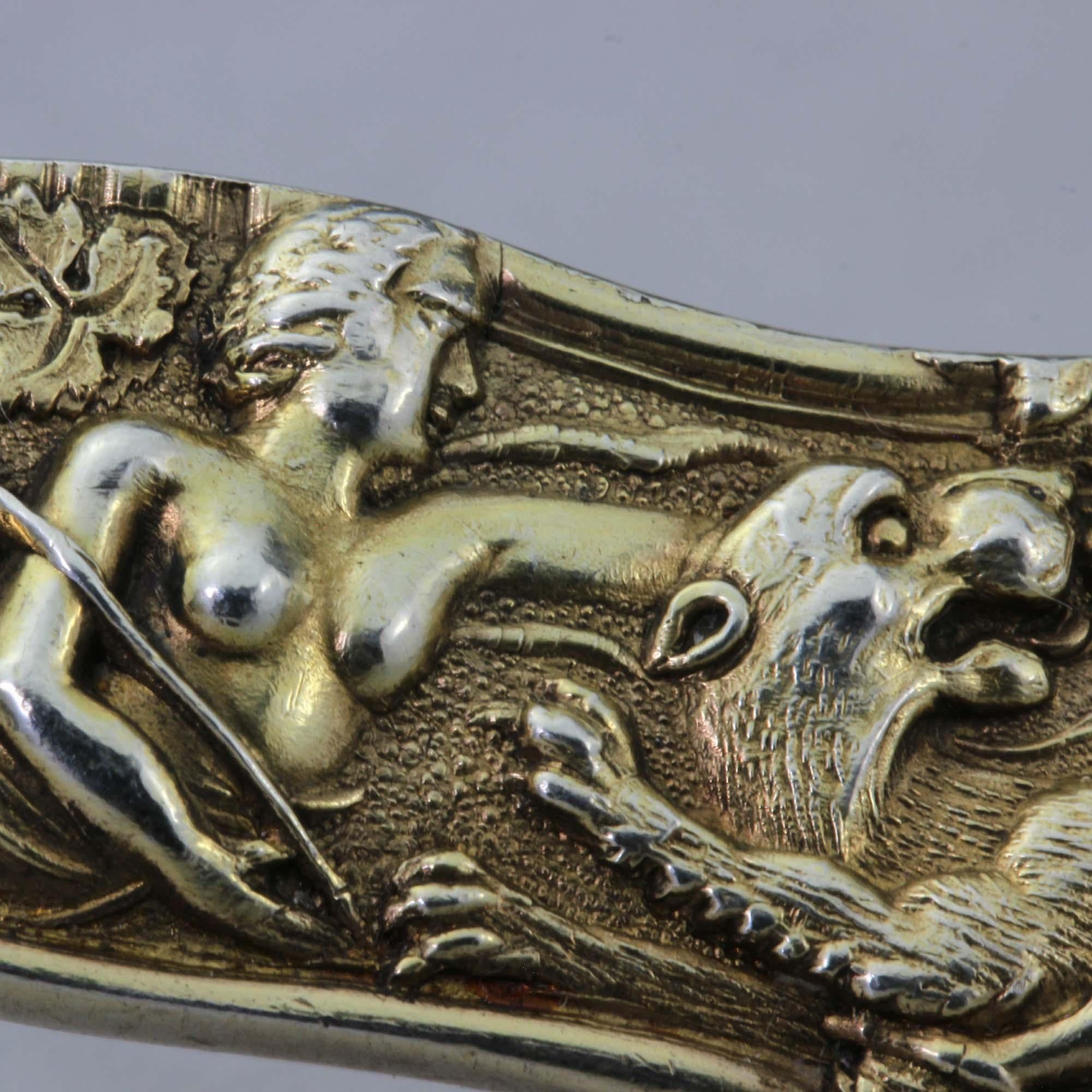 Antique Silver Gilt Sugar Sifting Spoon with Figural Decoration In Good Condition For Sale In Braintree, GB