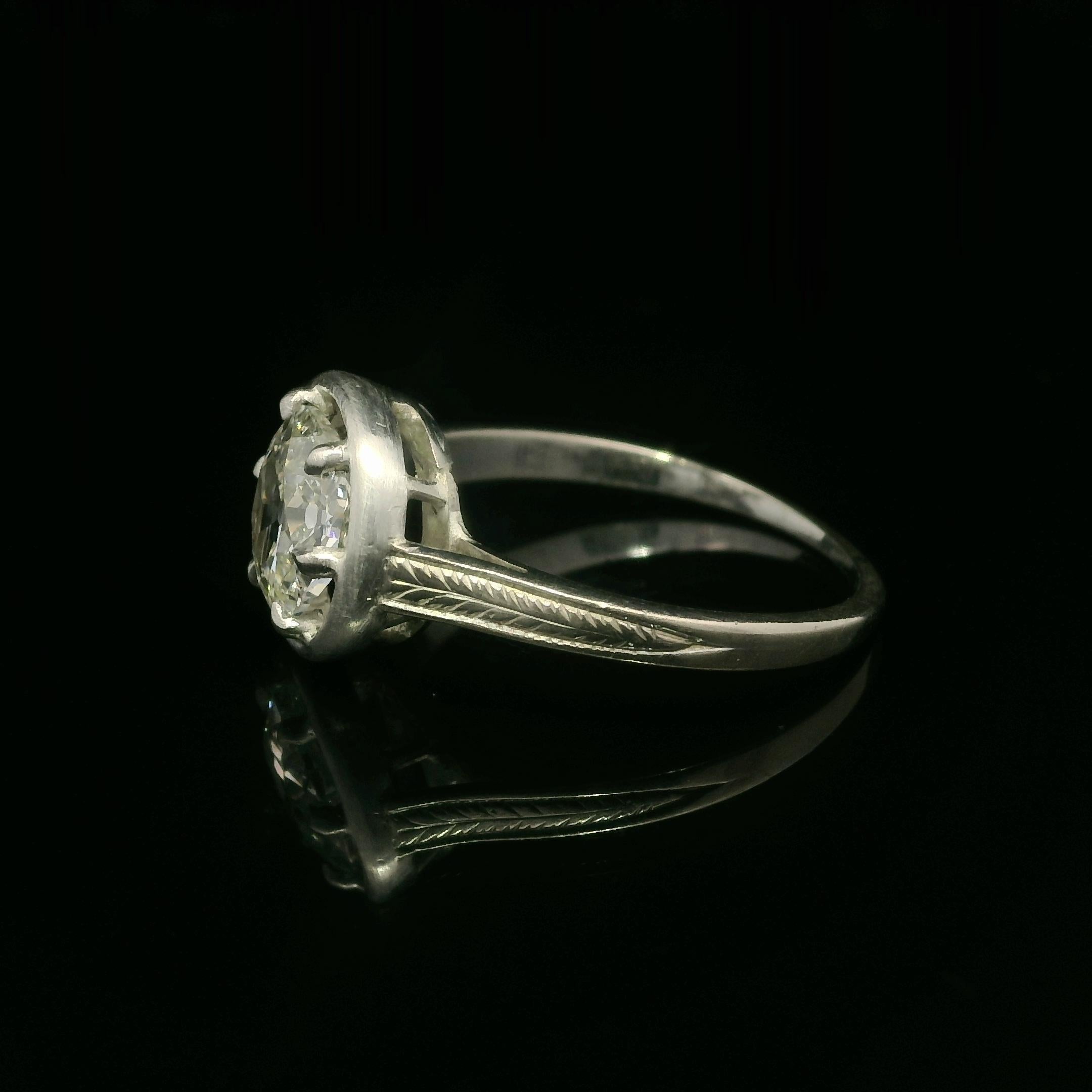 Plata Antigua Oro GIA 1.18ct Diamante de Mina Antigua Solitario Anillo Grabado Flotante en venta 3