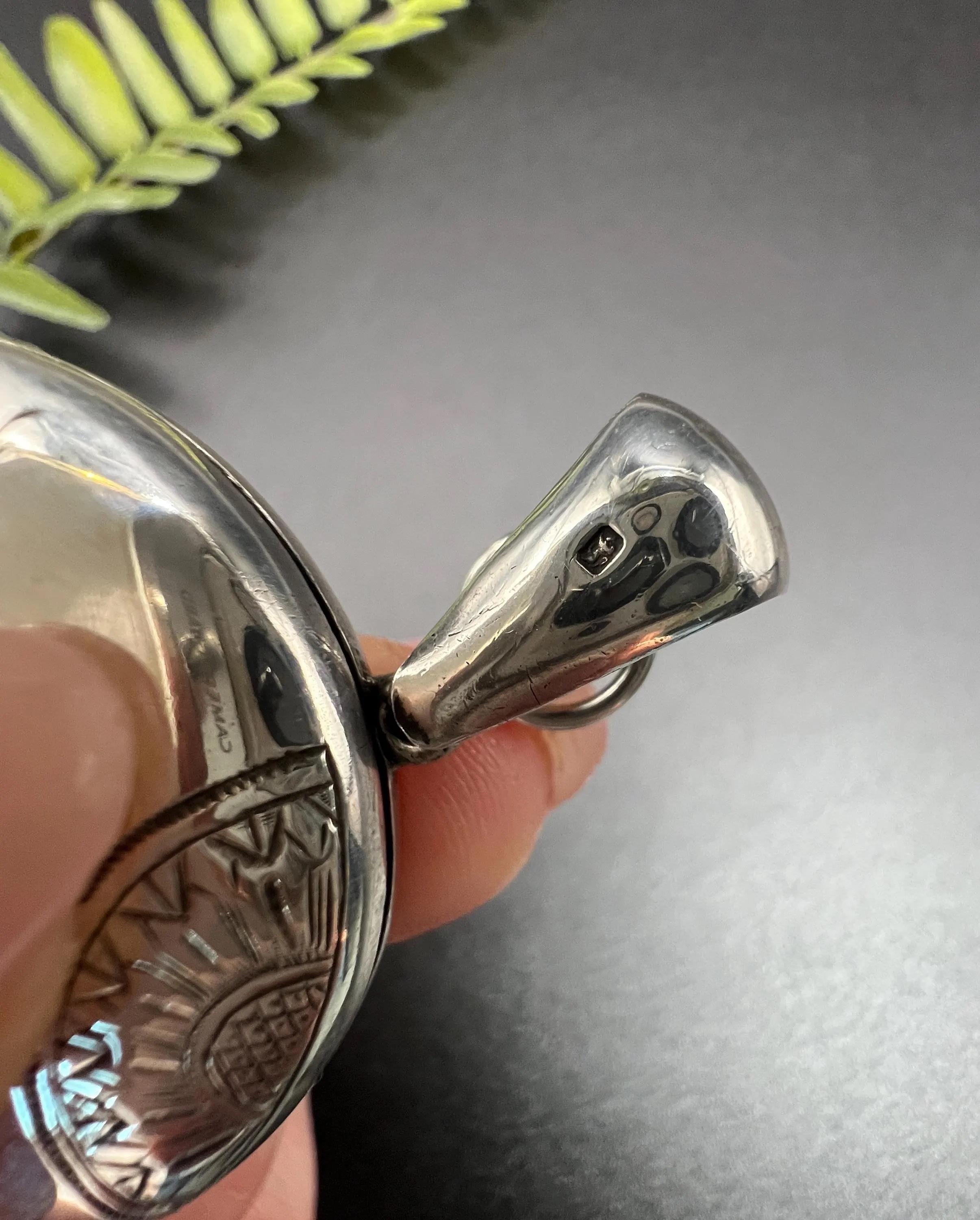 Antique Silver Hallmarked 1910, Edwardian Large Oval Engraved Scenic Bird Locket For Sale 6