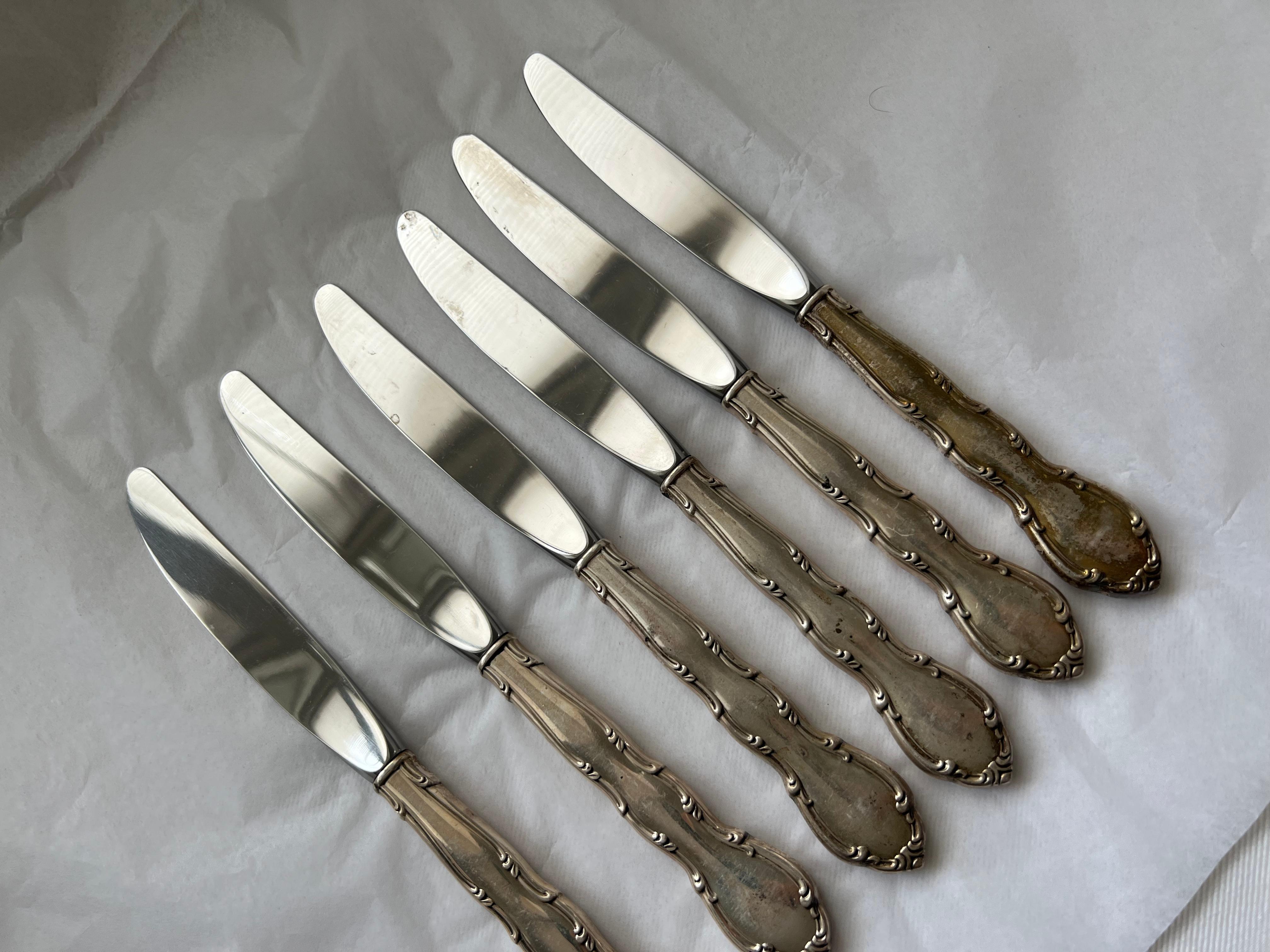 Women's or Men's Antique Silver Handle Table Knives Set Steel Blades Galt Vintage Estate Classic For Sale