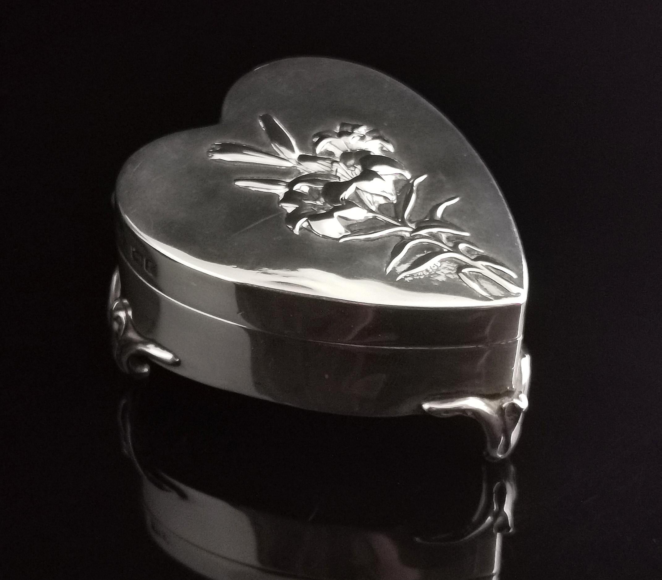 Antique Silver Heart Shaped Jewellery Box, Art Nouveau  6