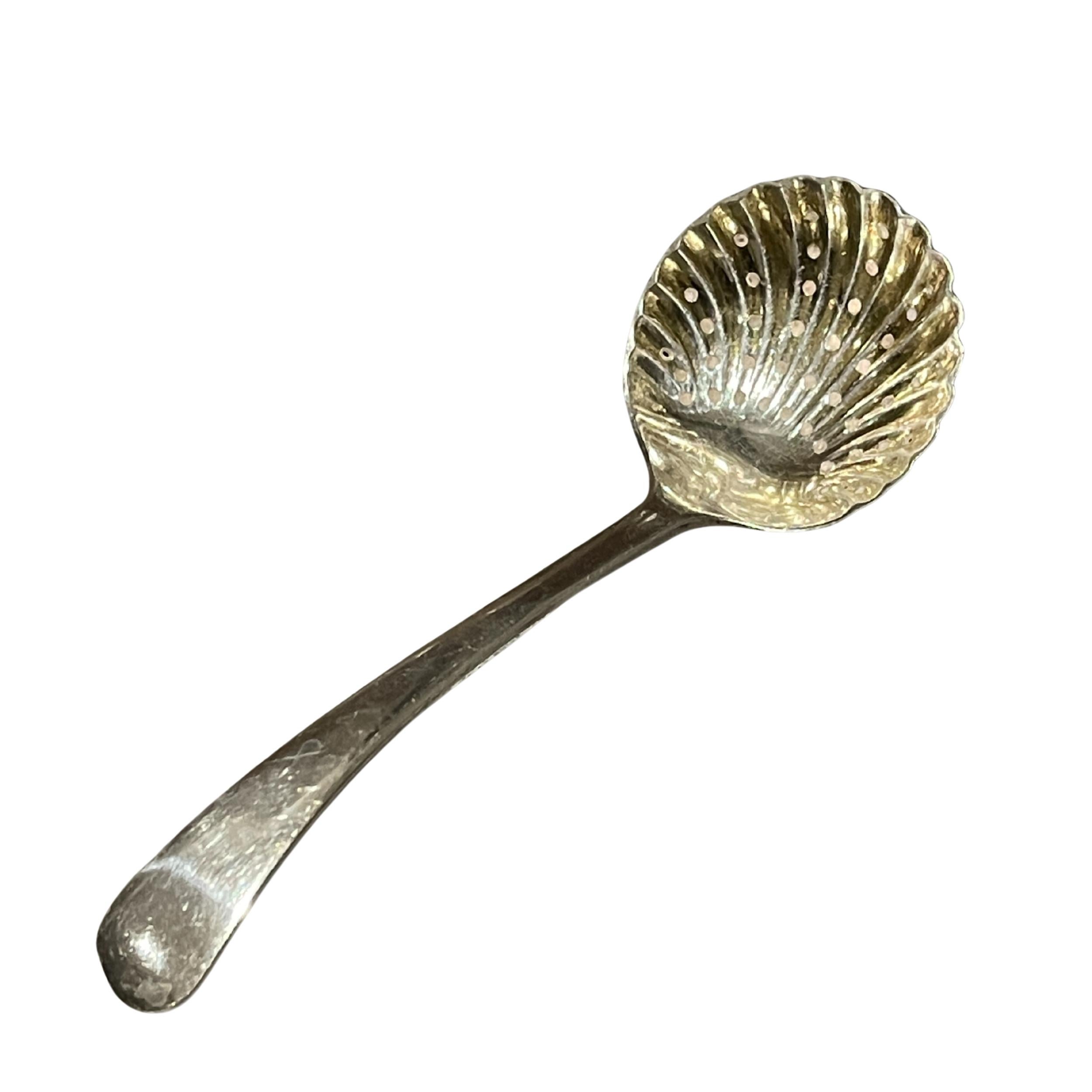 Antike Silberkelle, kleine Suppen- und Stewschalenkelle, graviertes dekoratives Art déco-Stil im Angebot 2
