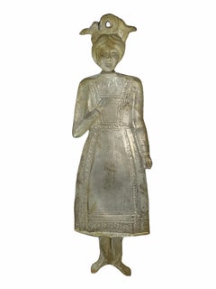 Hermosa Dama de Plata en Traje Alpino Ex Voto, Europeo Antiguo, Década de 1910