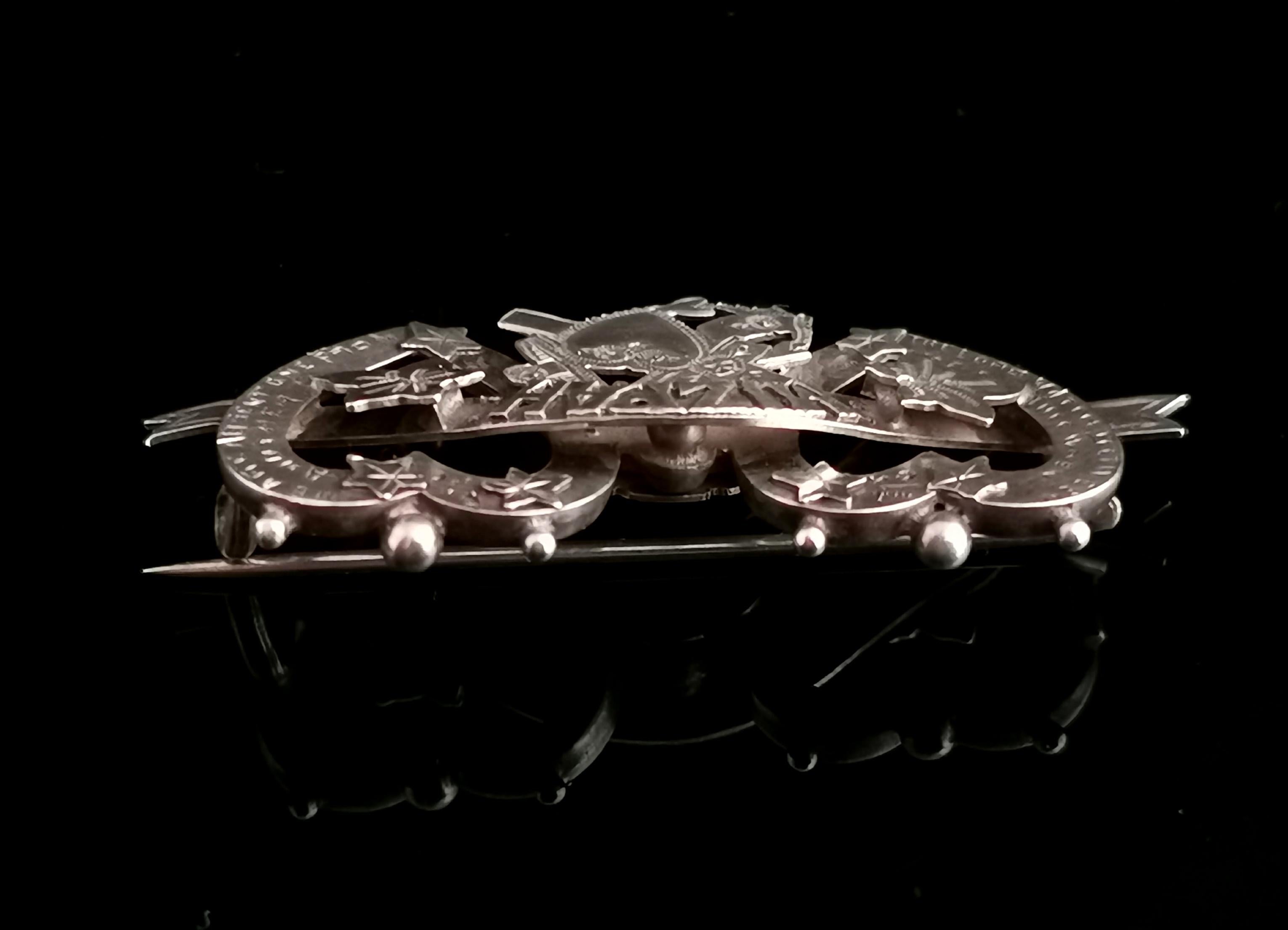 Antique Silver Mizpah Brooch, Double Heart, Faith, Hope and Charity, Edwardian In Fair Condition In NEWARK, GB